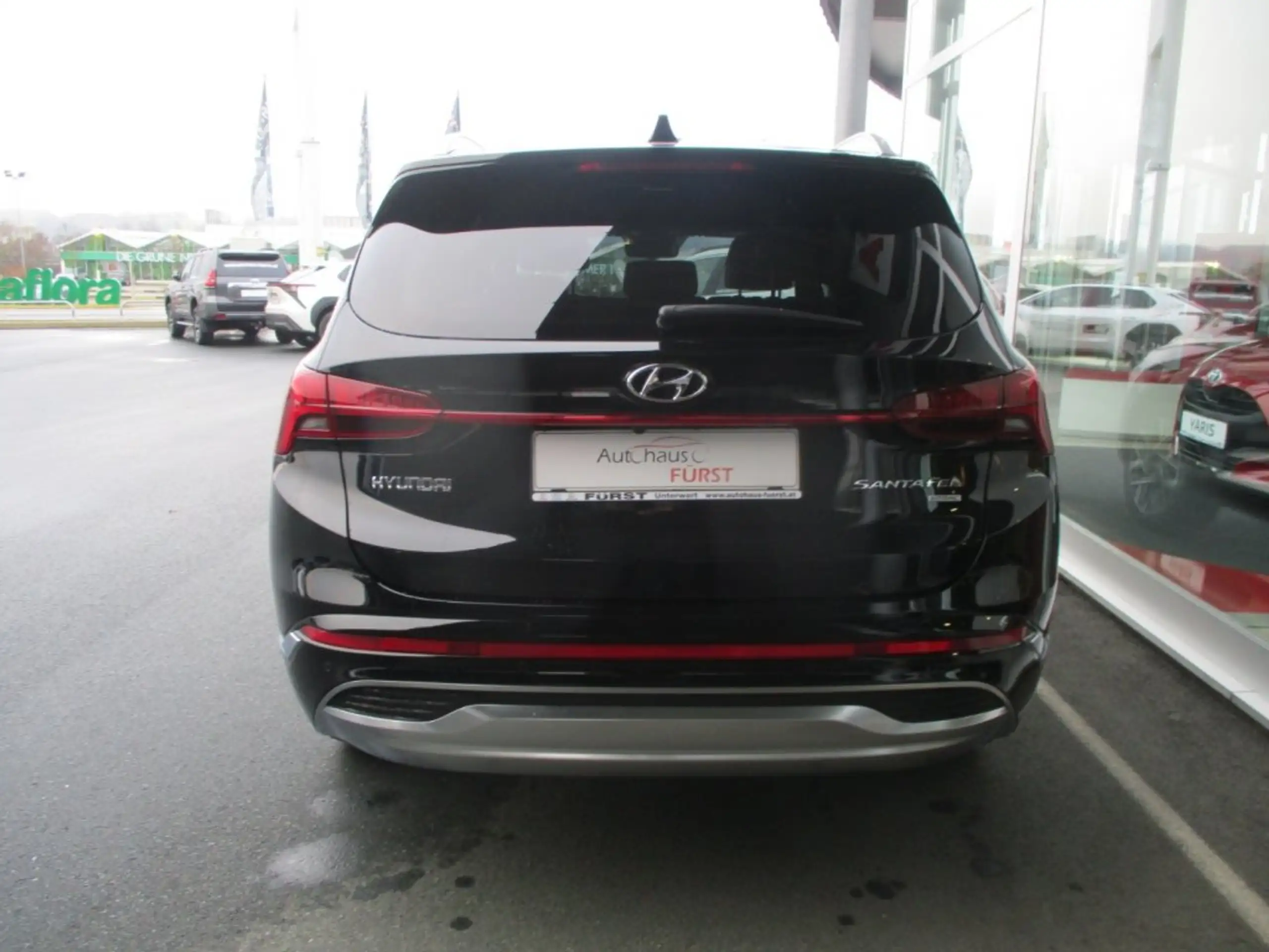 Hyundai - SANTA FE