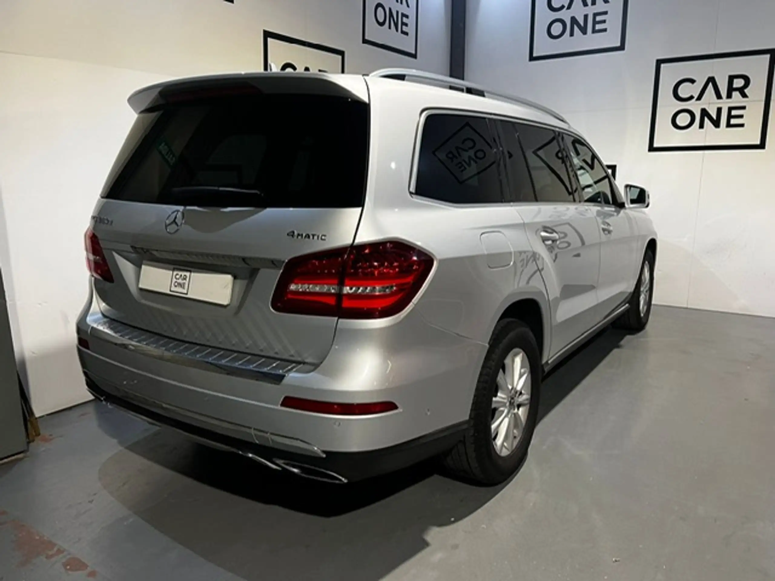 Mercedes-Benz - GLS 350