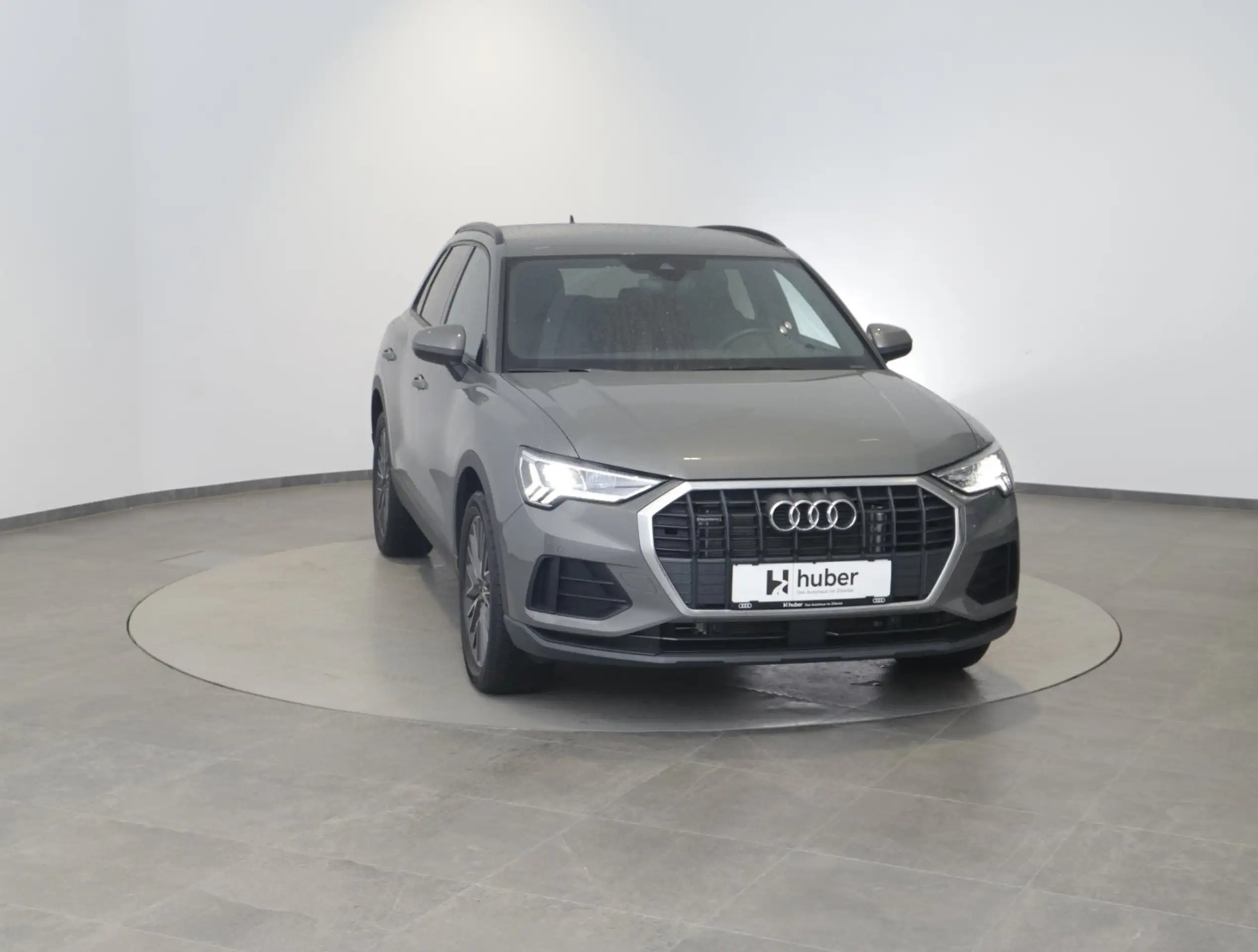 Audi - Q3