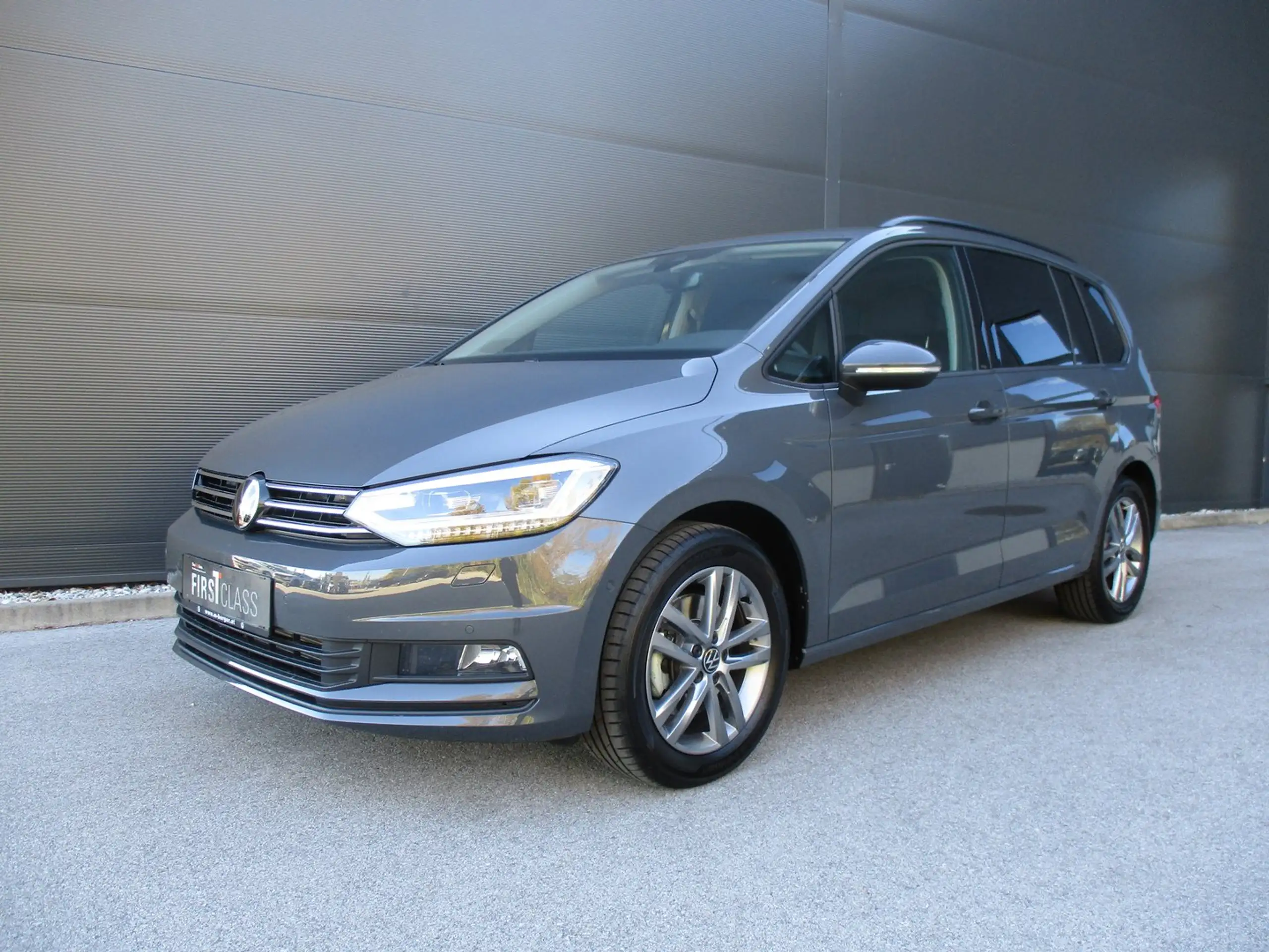 Volkswagen - Touran