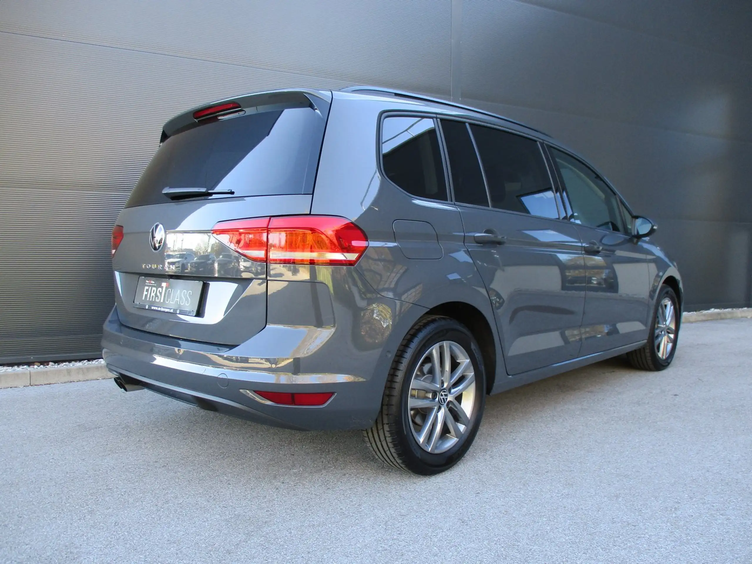 Volkswagen - Touran