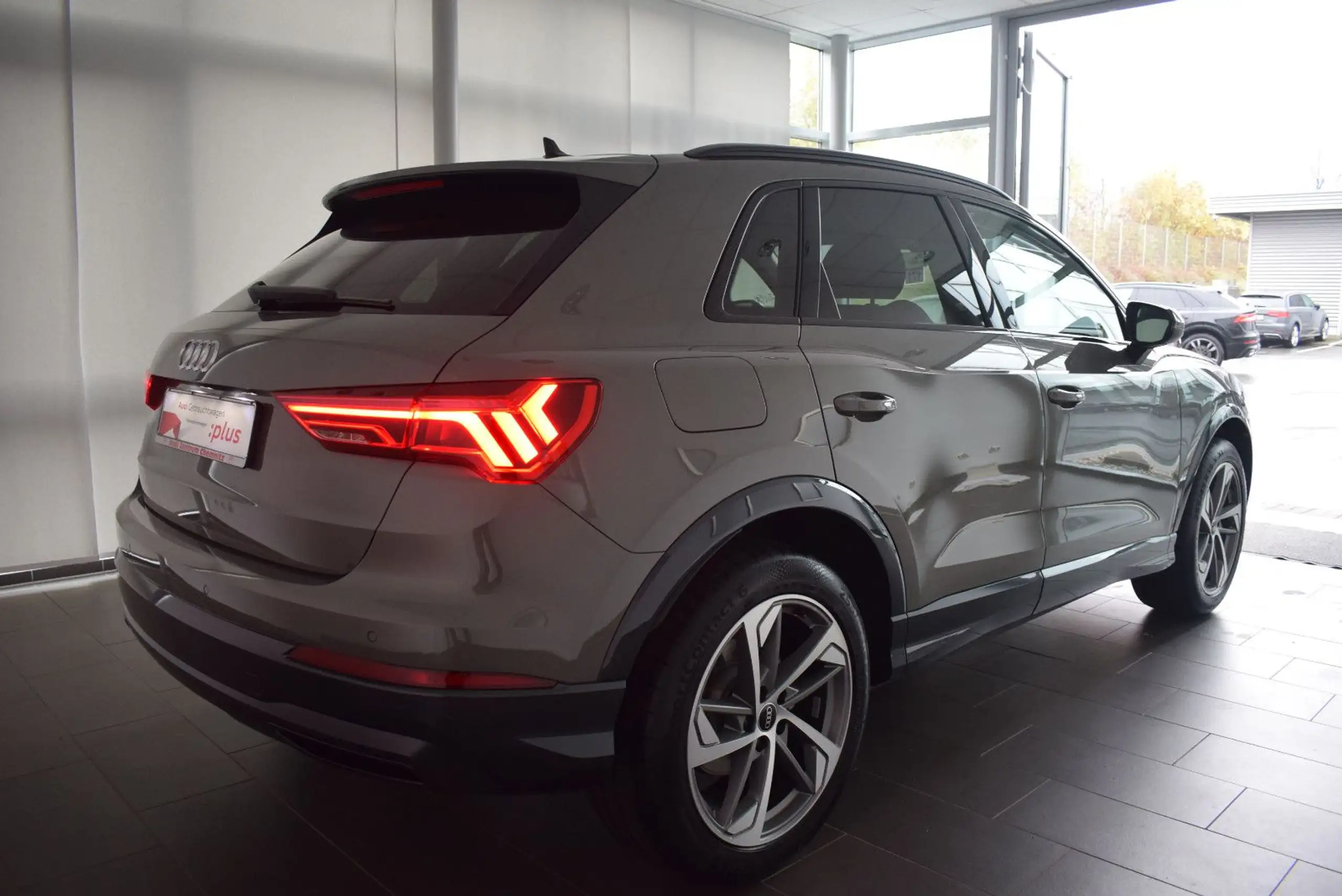 Audi - Q3