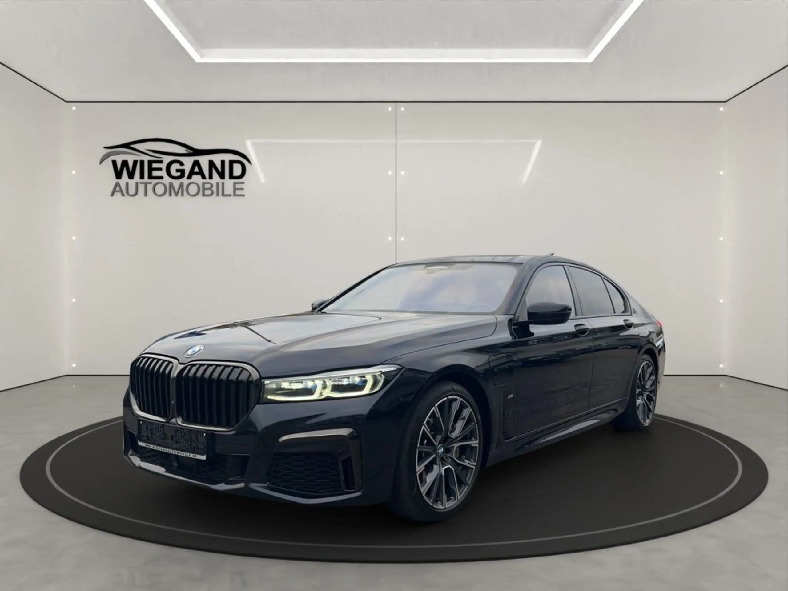 BMW - 745