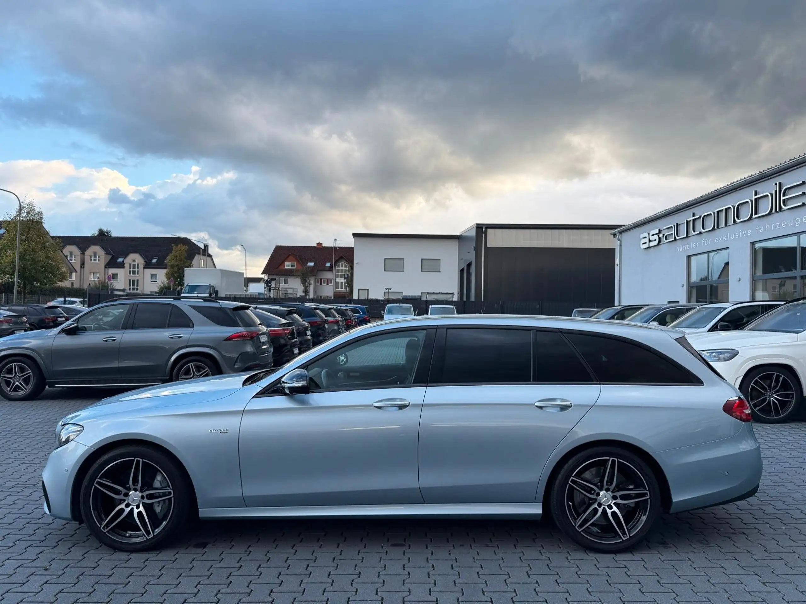 Mercedes-Benz - E 43 AMG