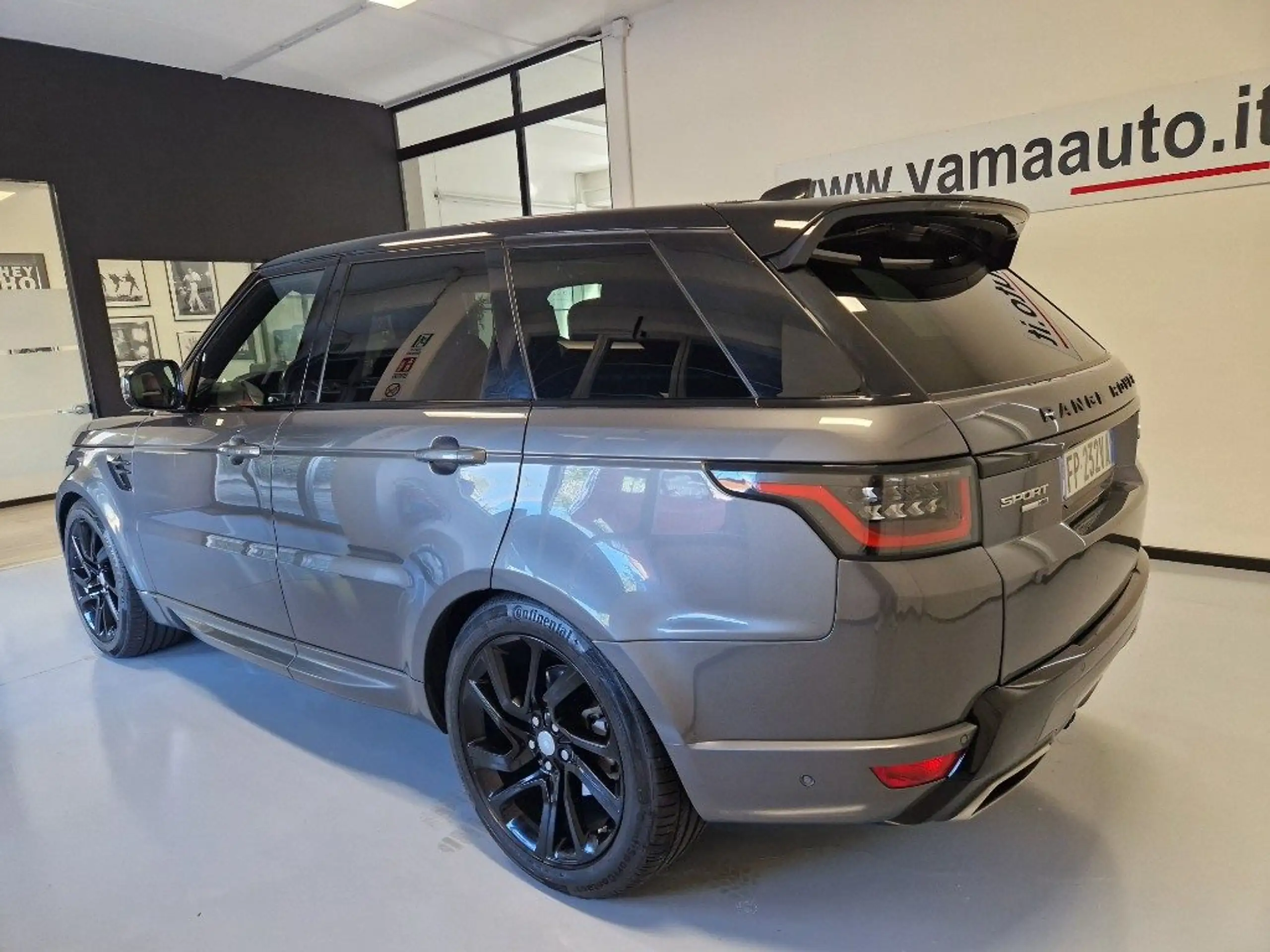 Land Rover - Range Rover Sport