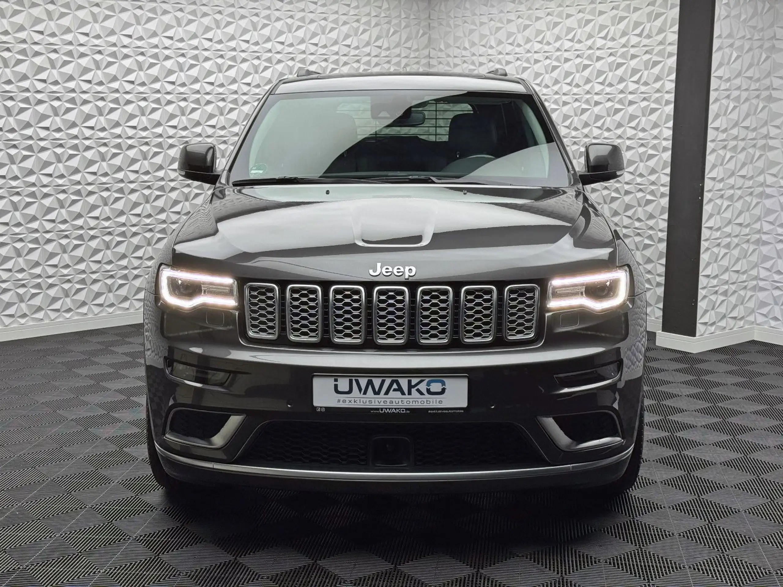 Jeep - Grand Cherokee