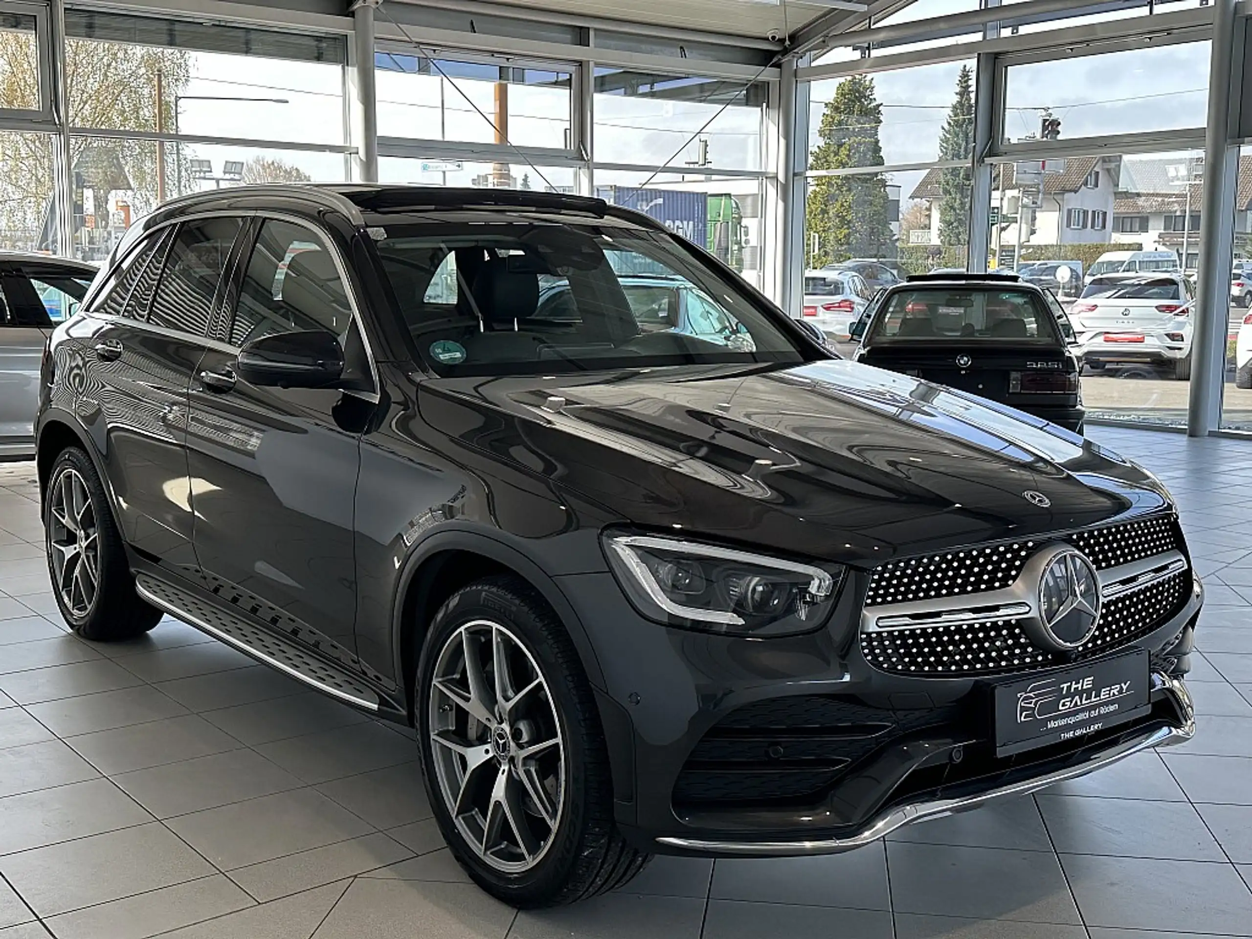 Mercedes-Benz - GLC 300