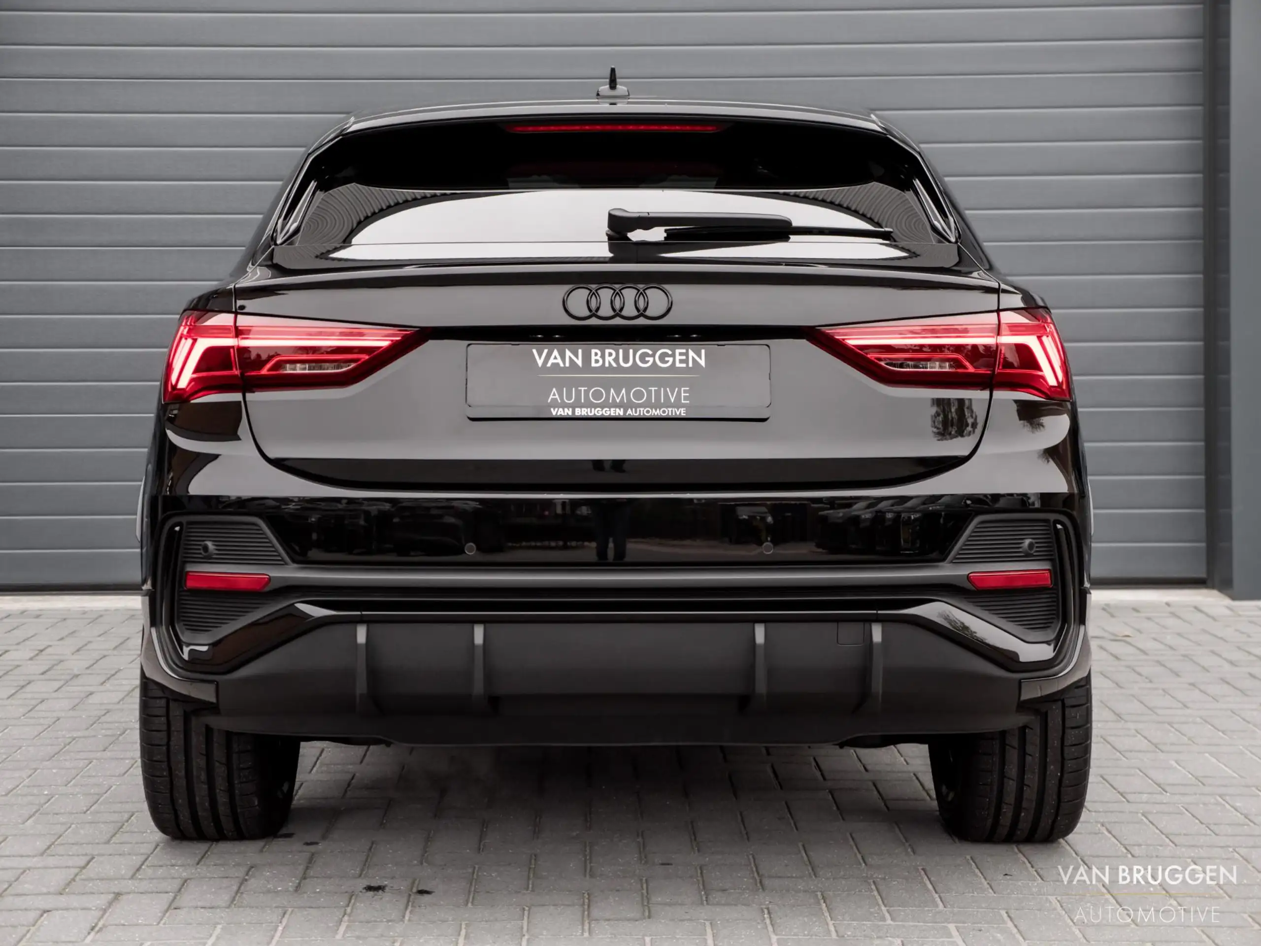 Audi - Q3