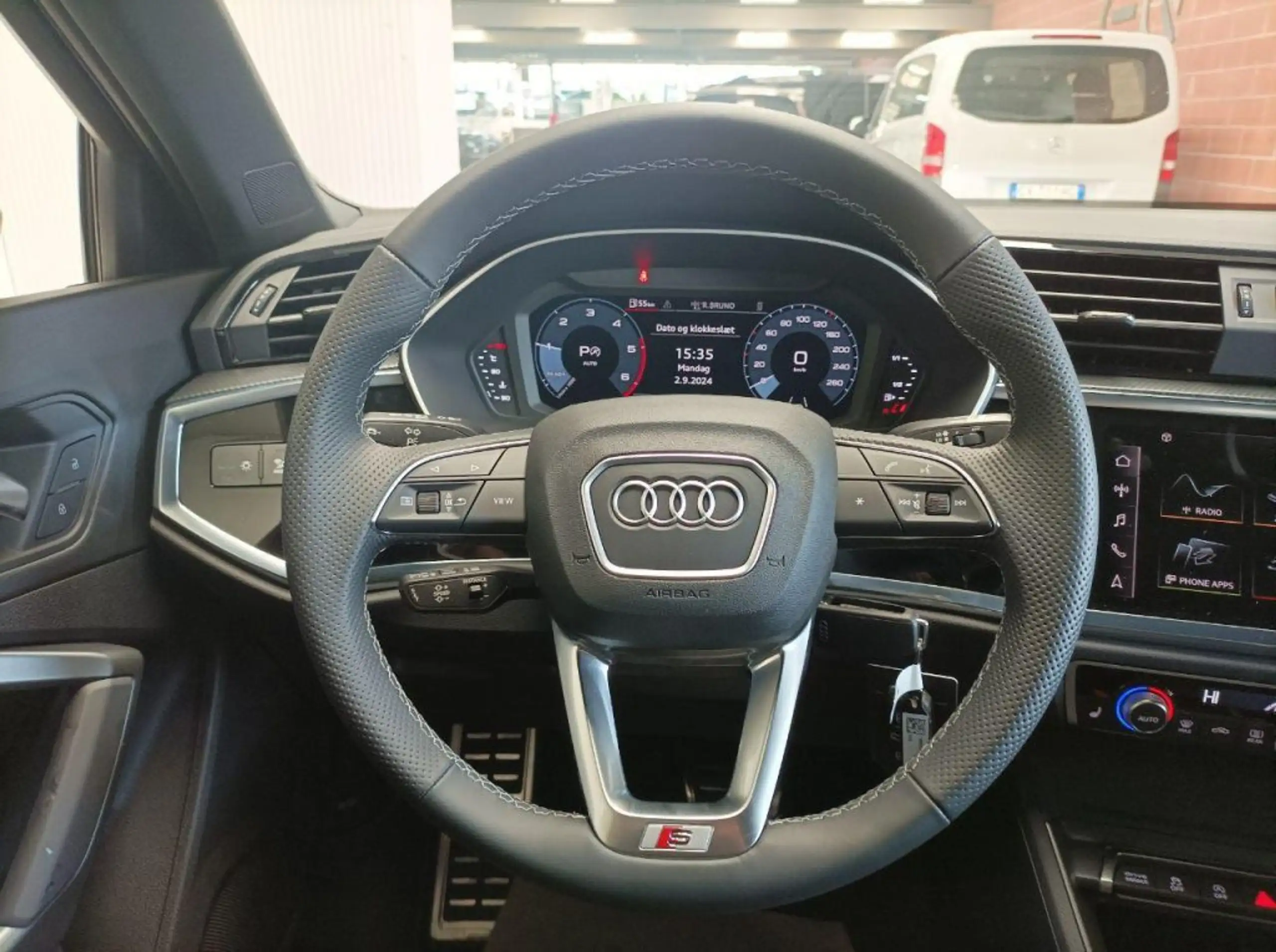 Audi - Q3