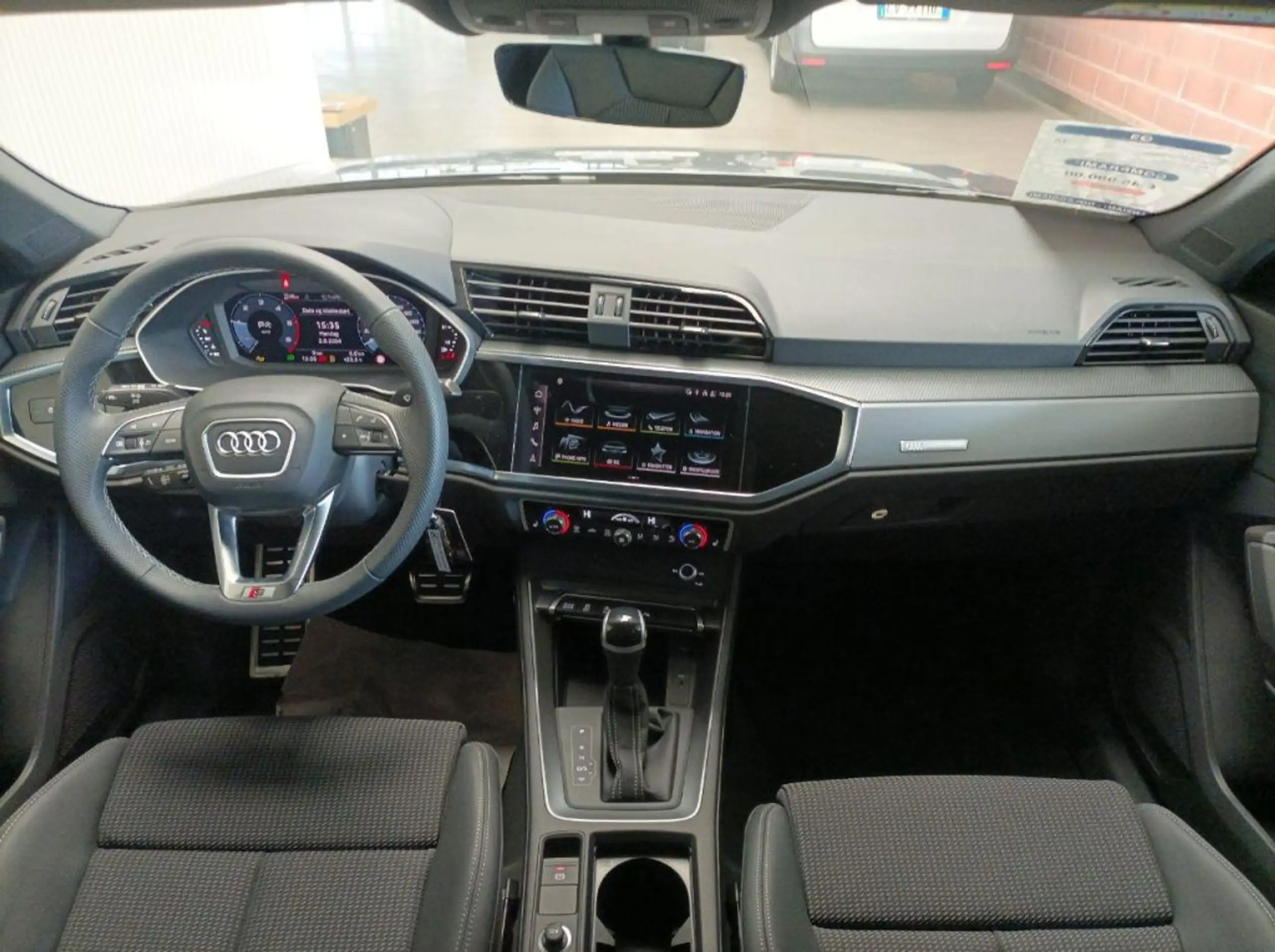 Audi - Q3