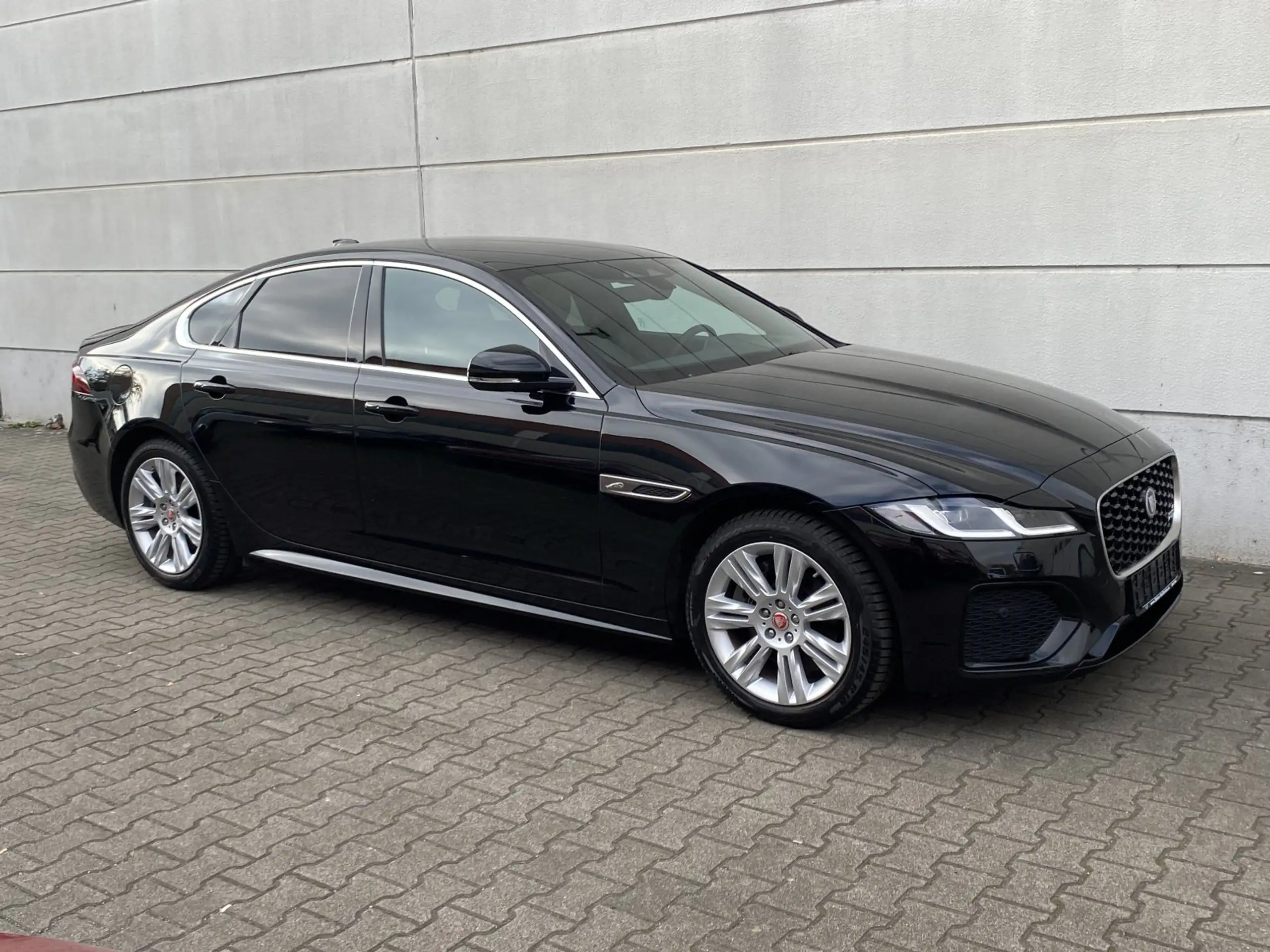 Jaguar - XF