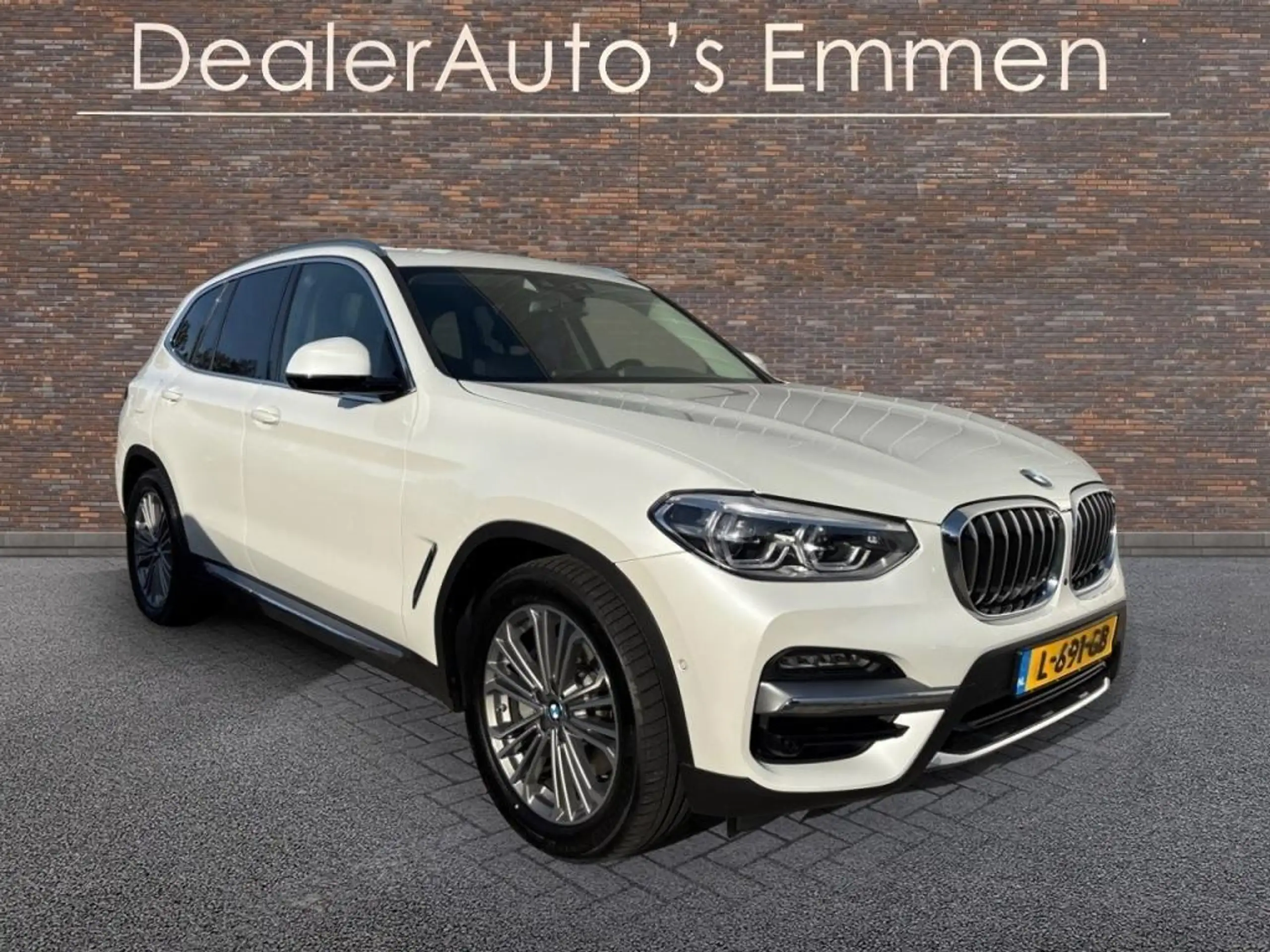 BMW - X3