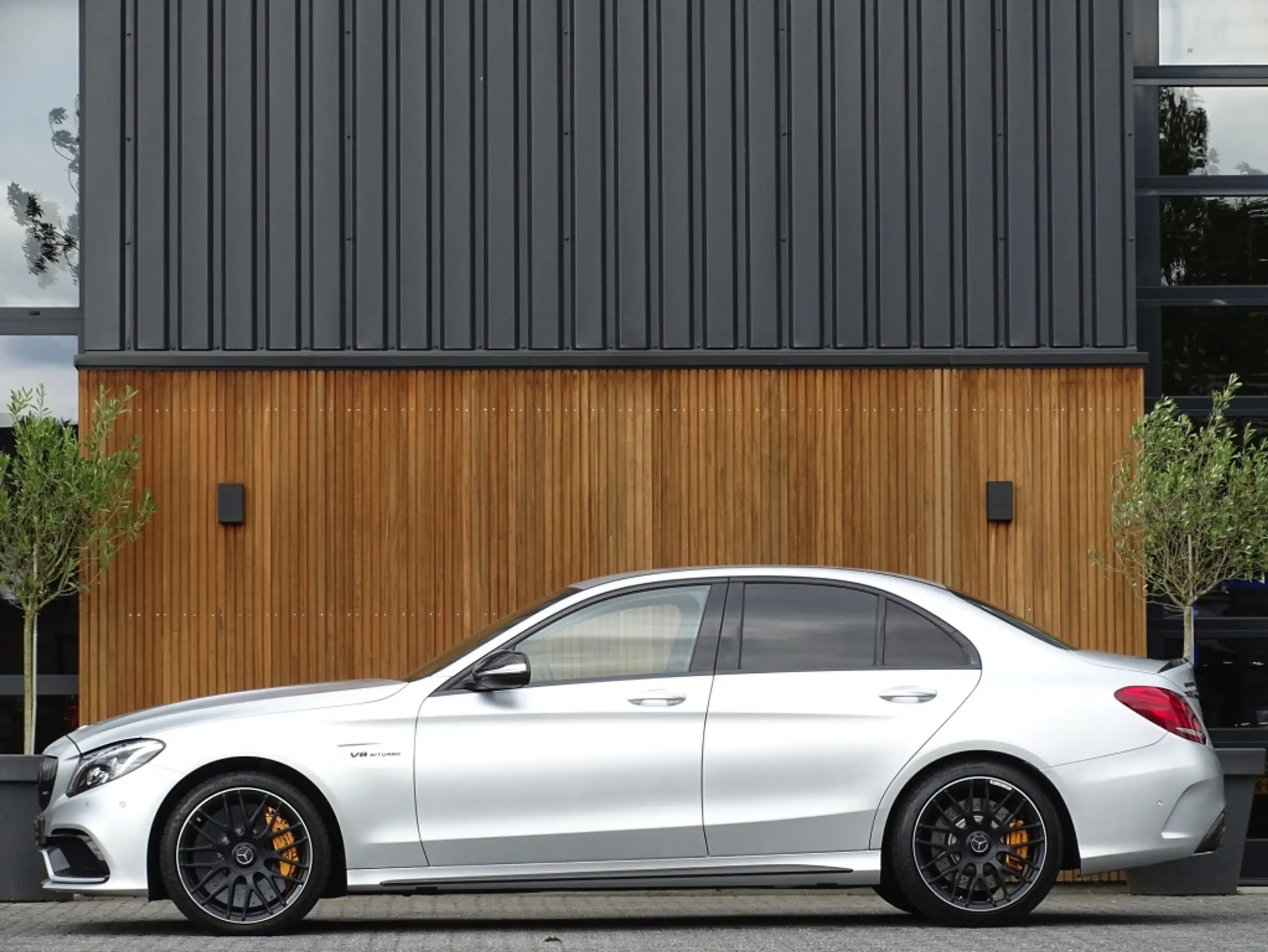 Mercedes-Benz - C 63 AMG