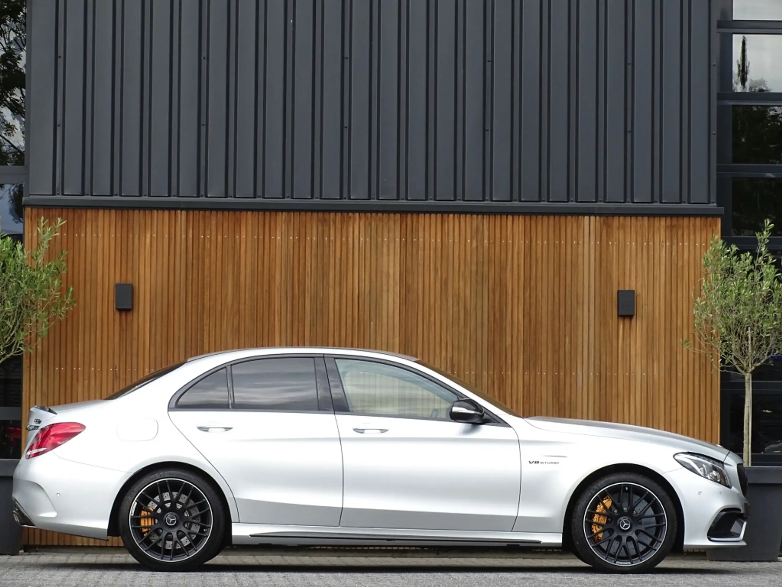 Mercedes-Benz - C 63 AMG