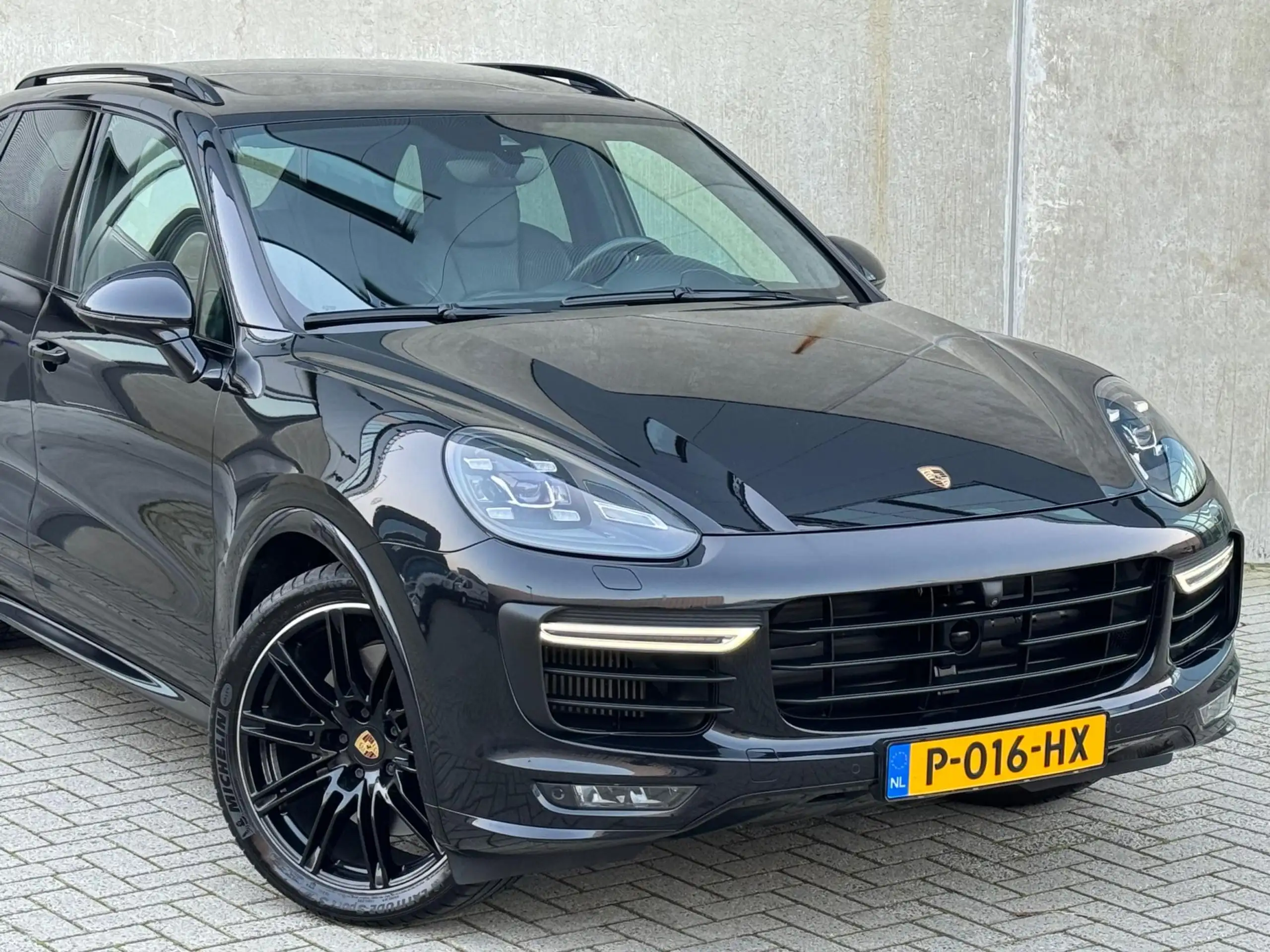 Porsche - Cayenne