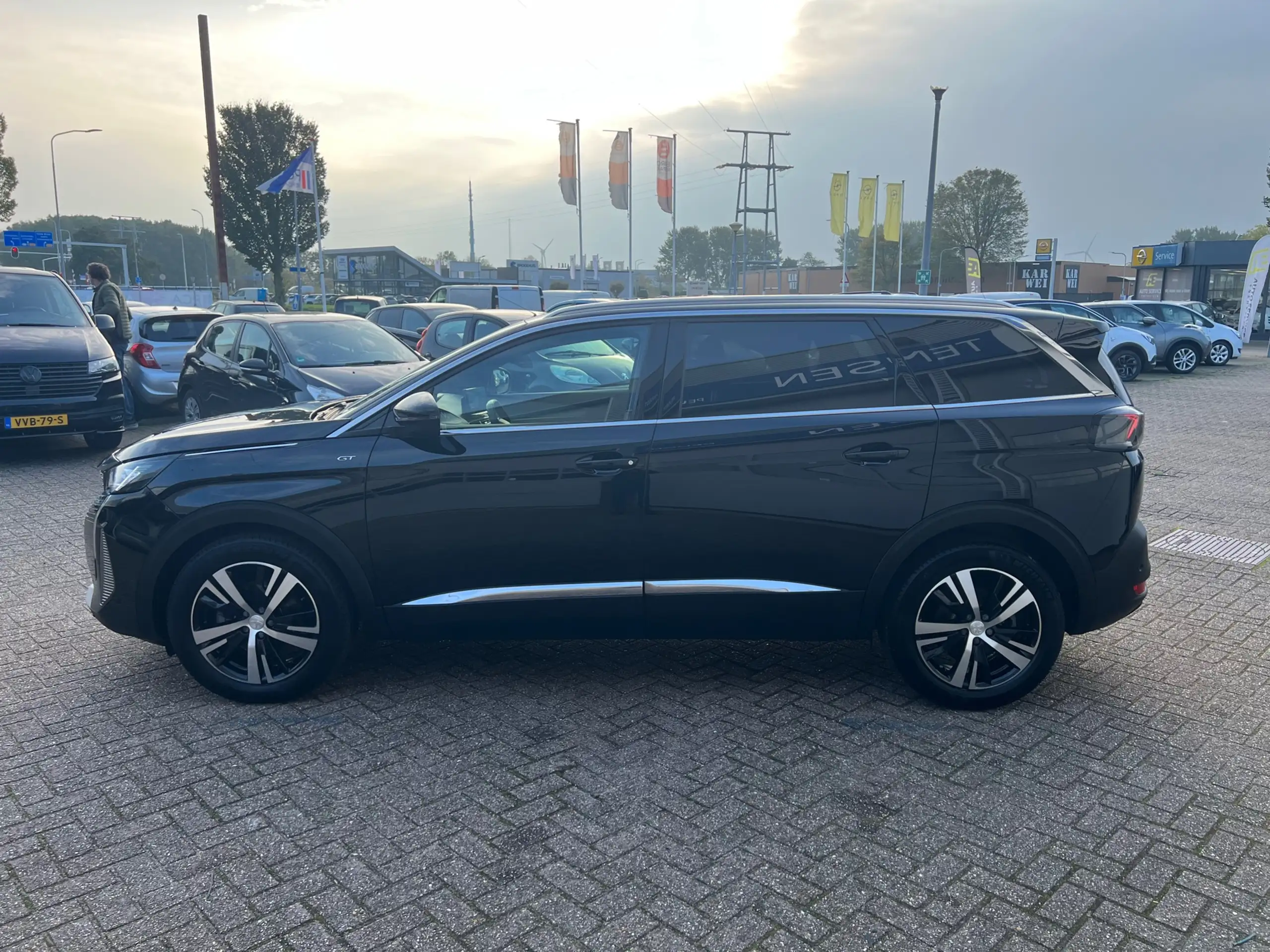 Peugeot - 5008