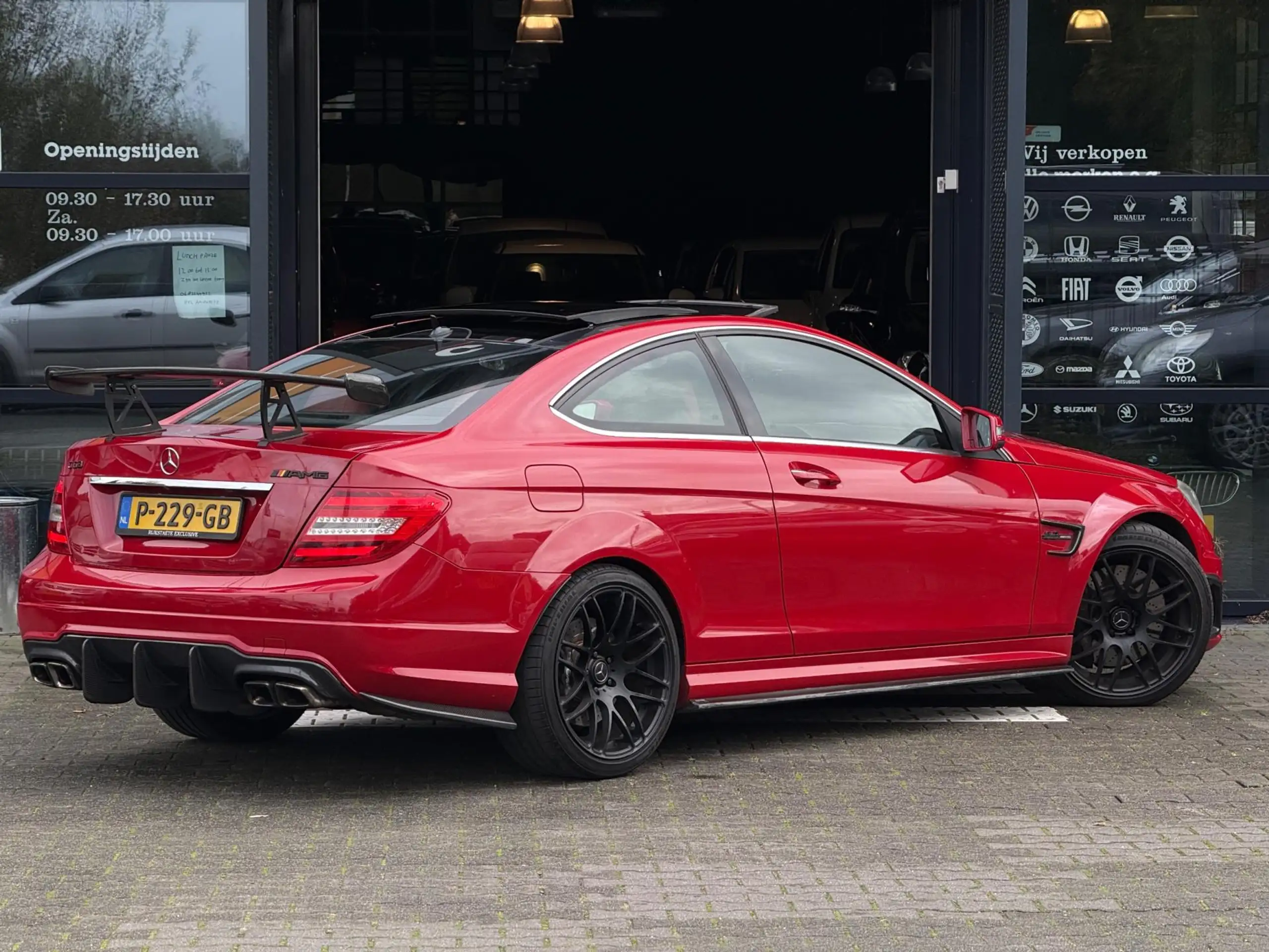 Mercedes-Benz - C 63 AMG