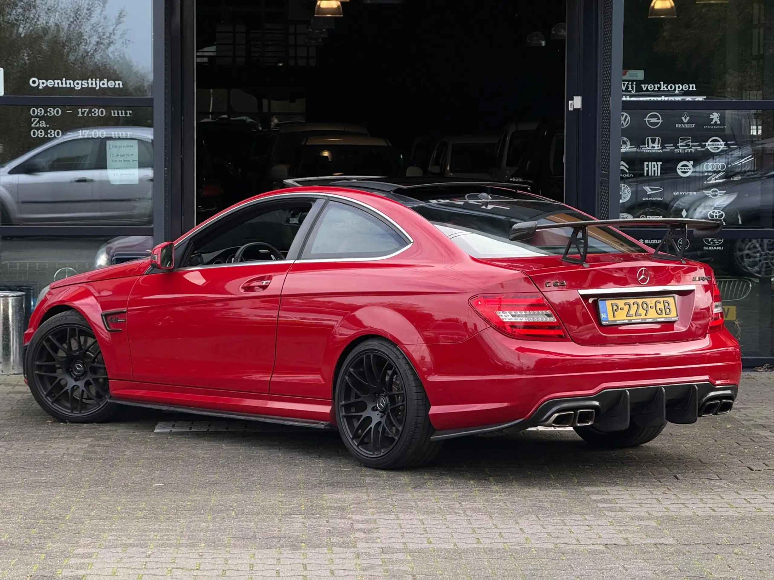 Mercedes-Benz - C 63 AMG