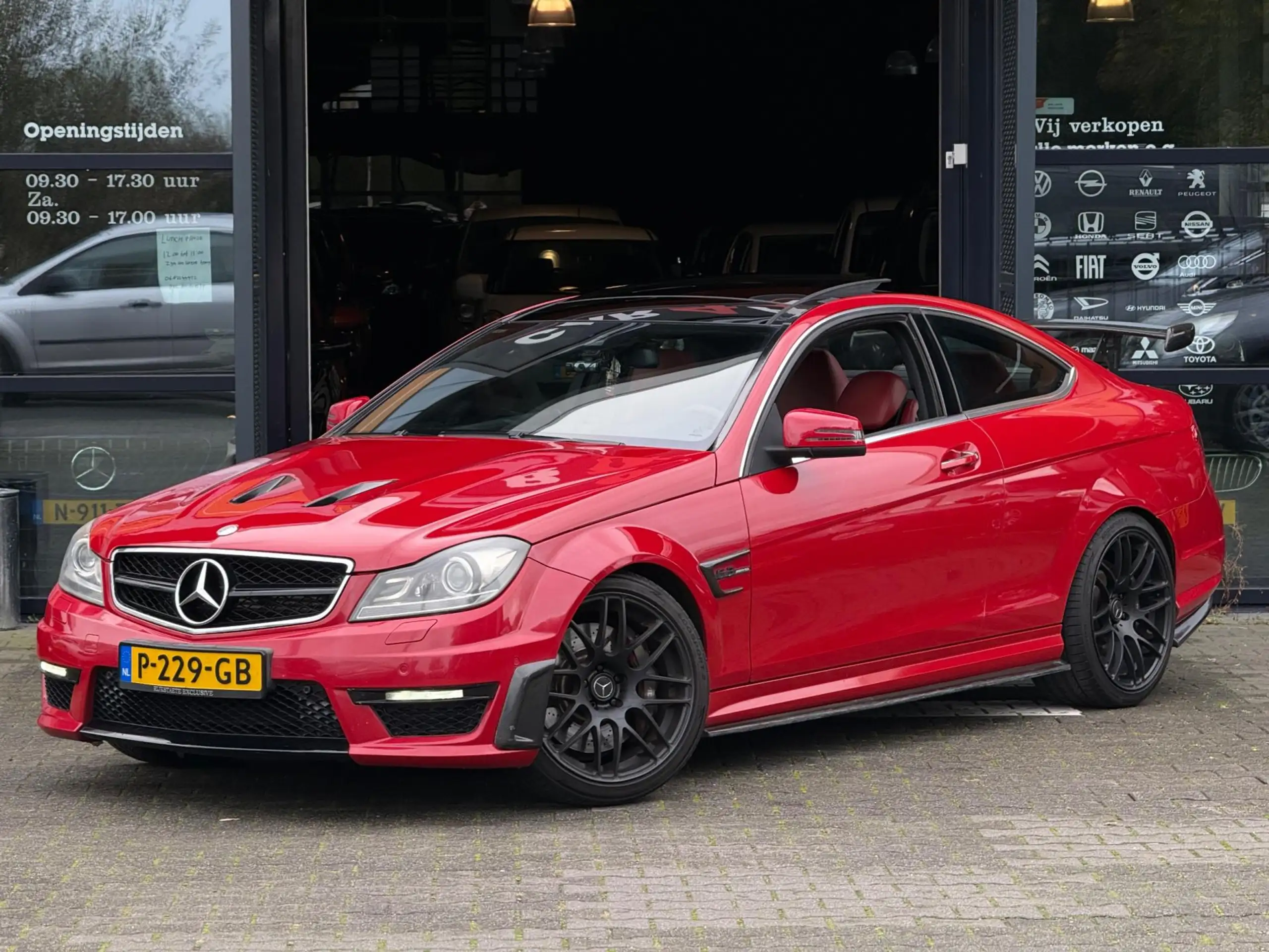 Mercedes-Benz - C 63 AMG