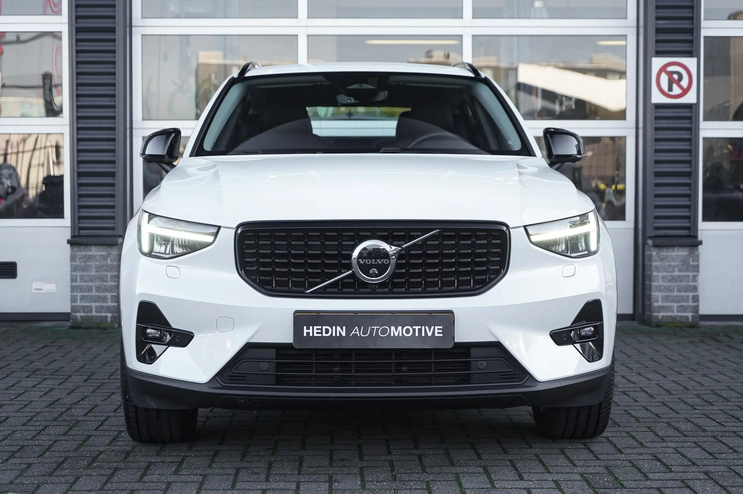 Volvo - XC40