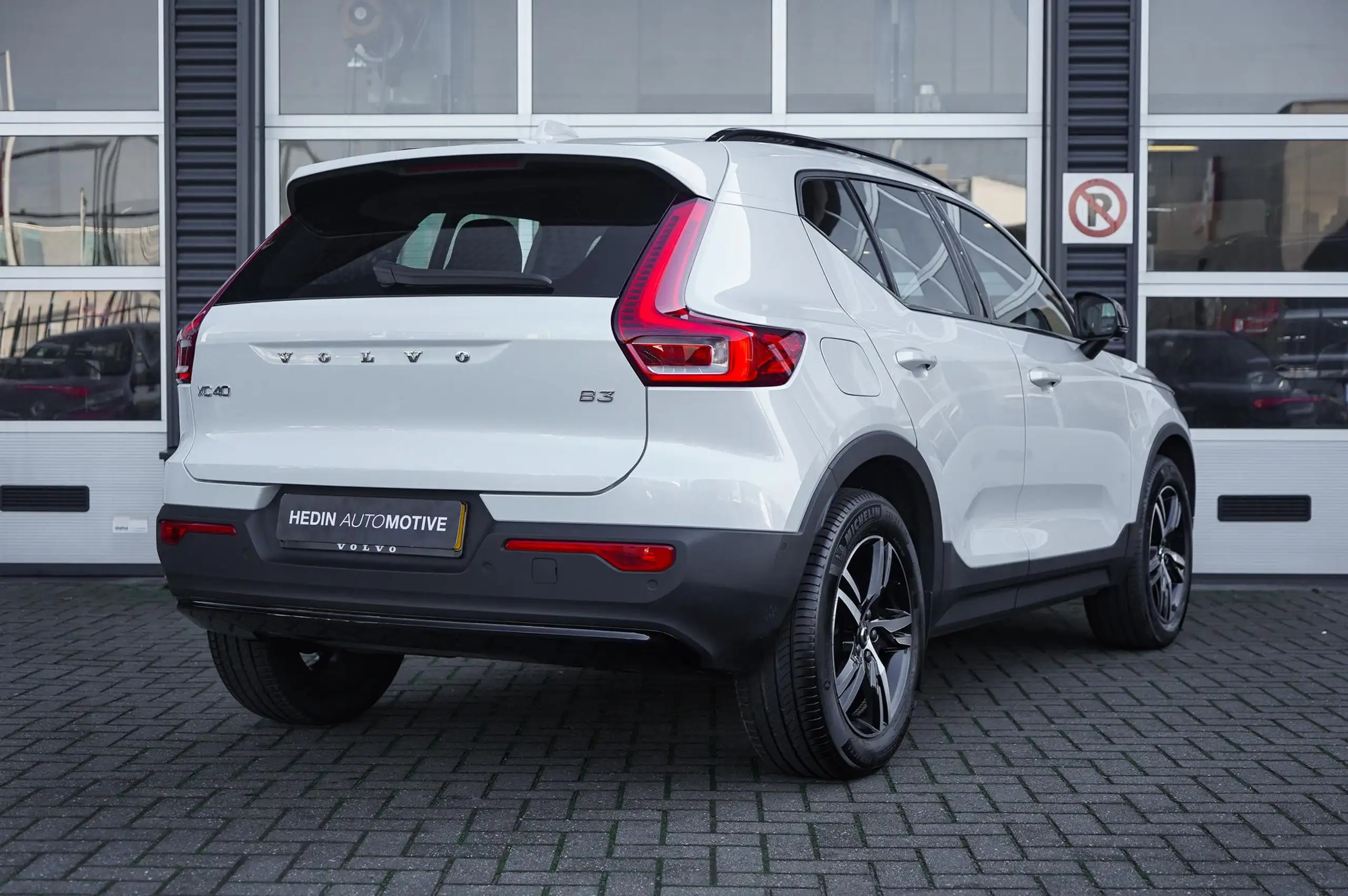 Volvo - XC40