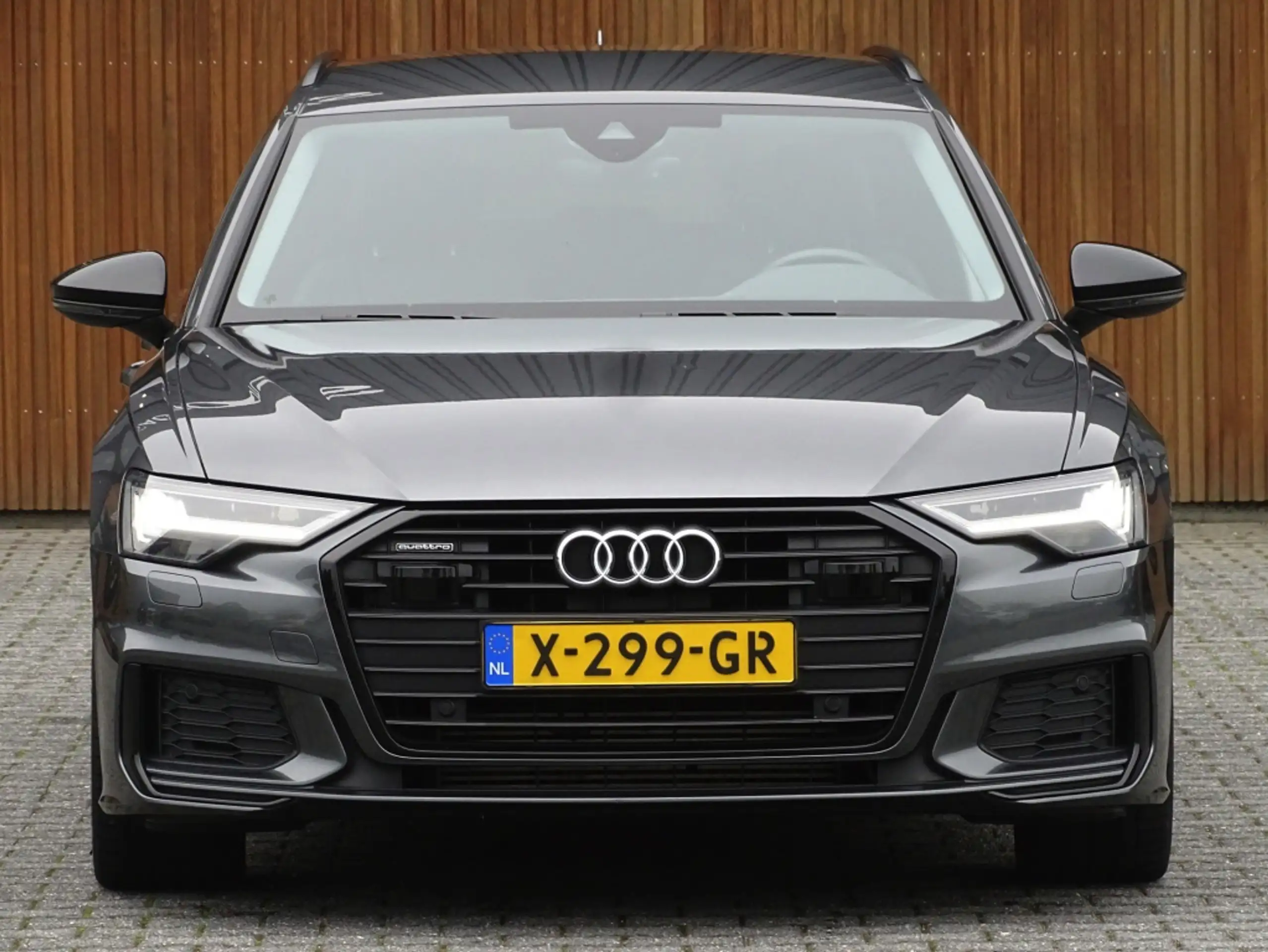 Audi - A6