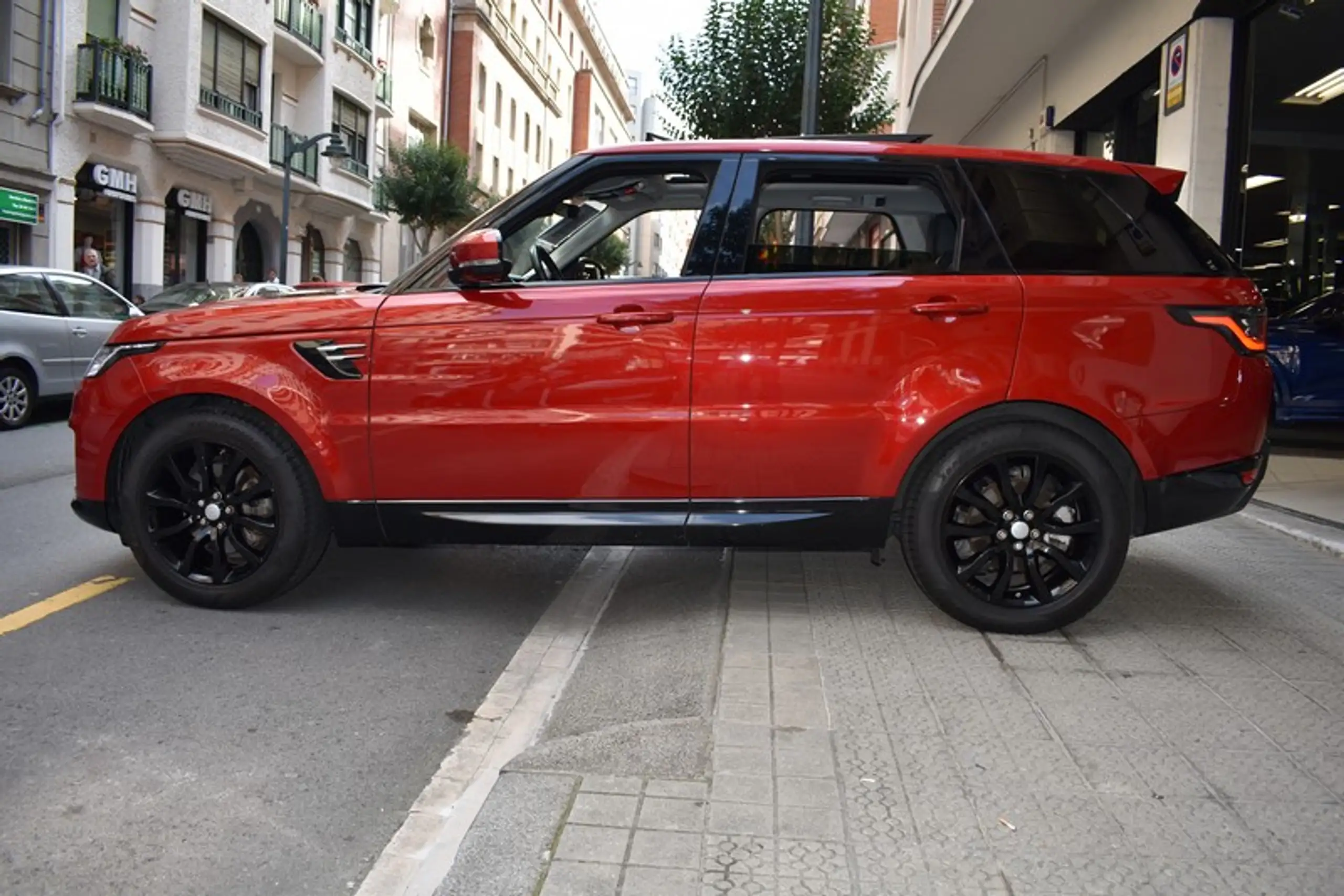 Land Rover - Range Rover Sport