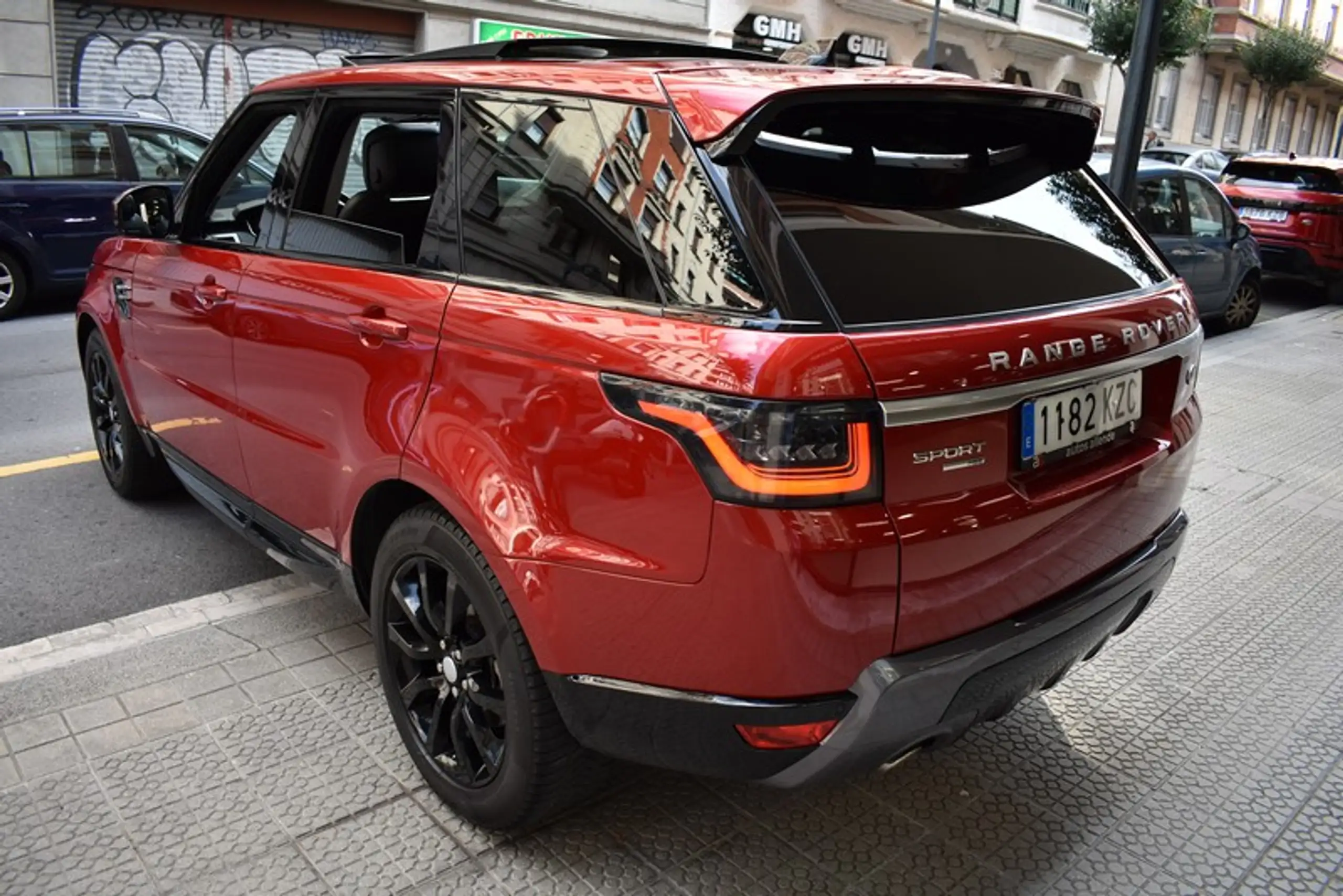 Land Rover - Range Rover Sport