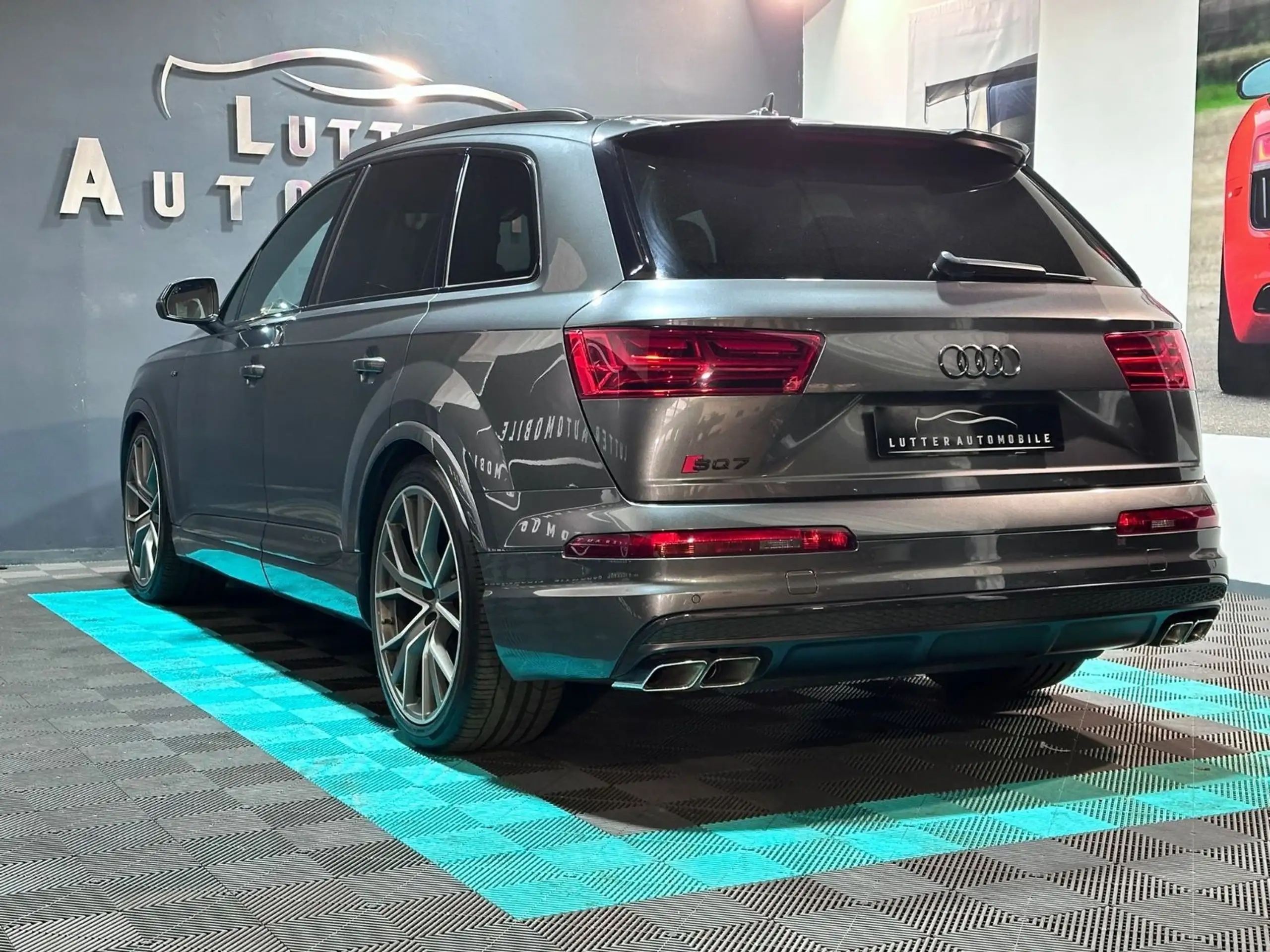 Audi - SQ7