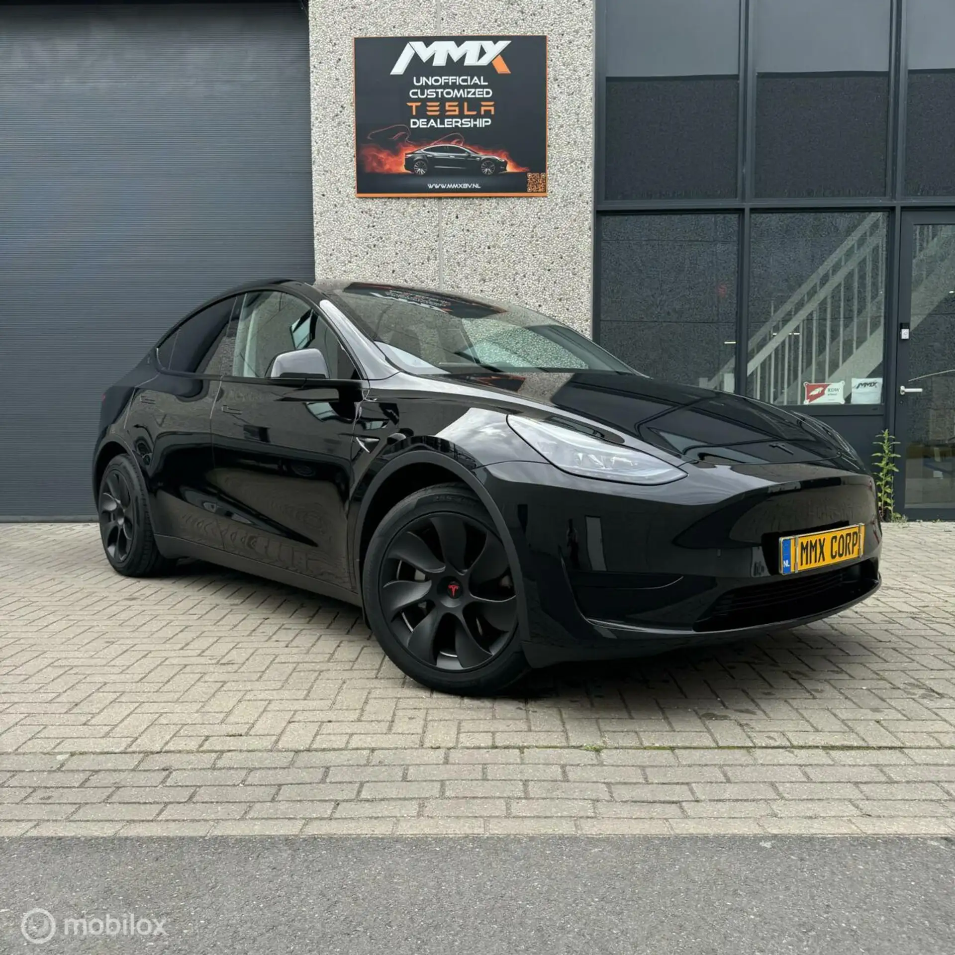 Tesla - Model Y