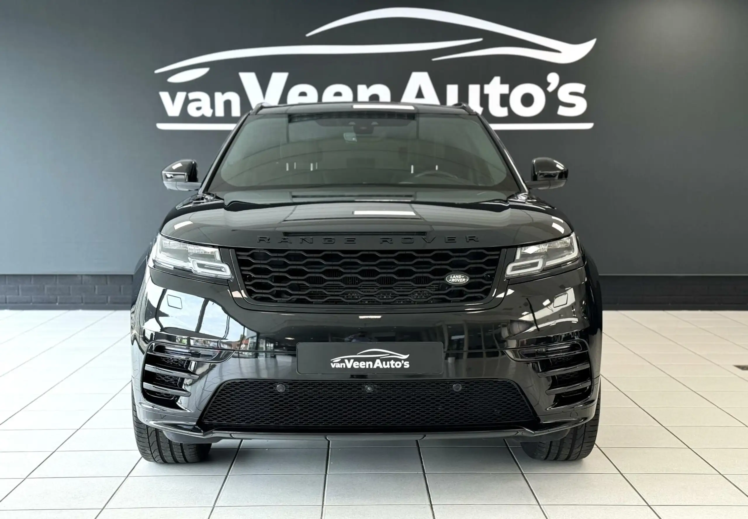 Land Rover - Range Rover Velar