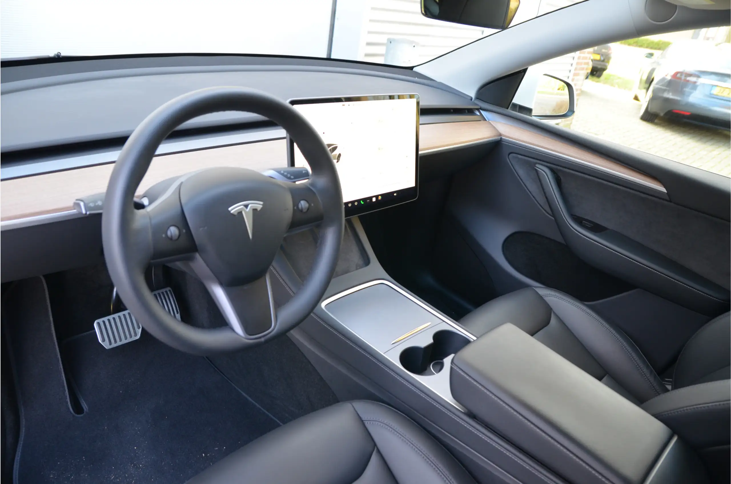 Tesla - Model Y