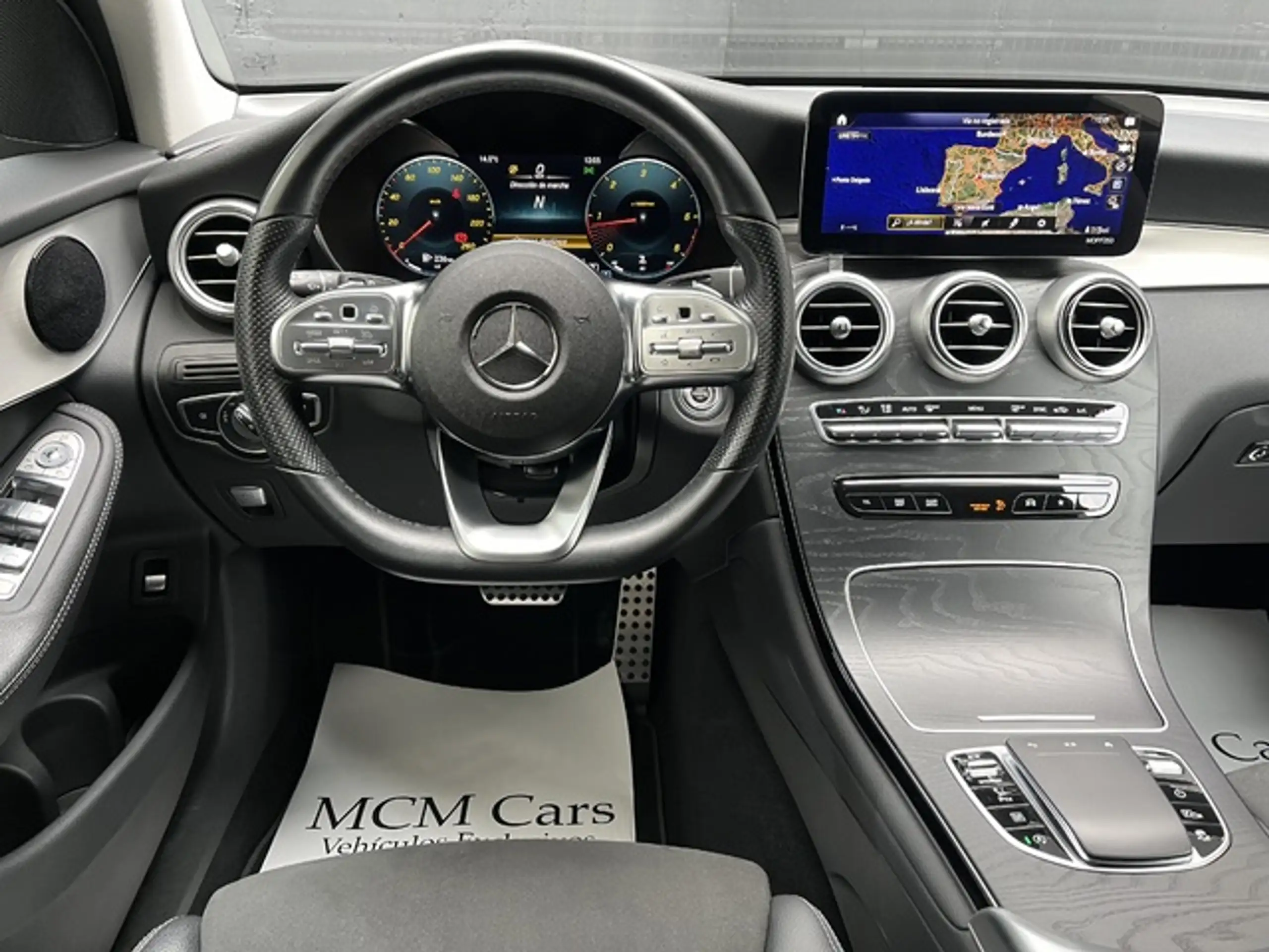 Mercedes-Benz - GLC 200