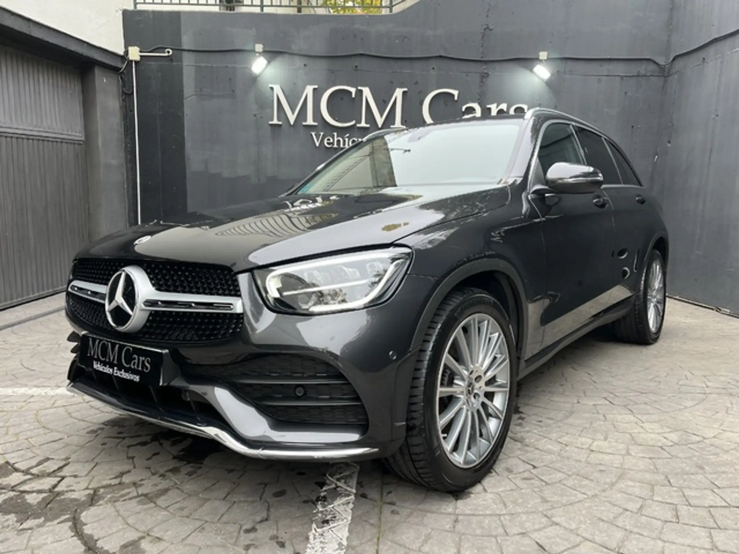 Mercedes-Benz - GLC 200