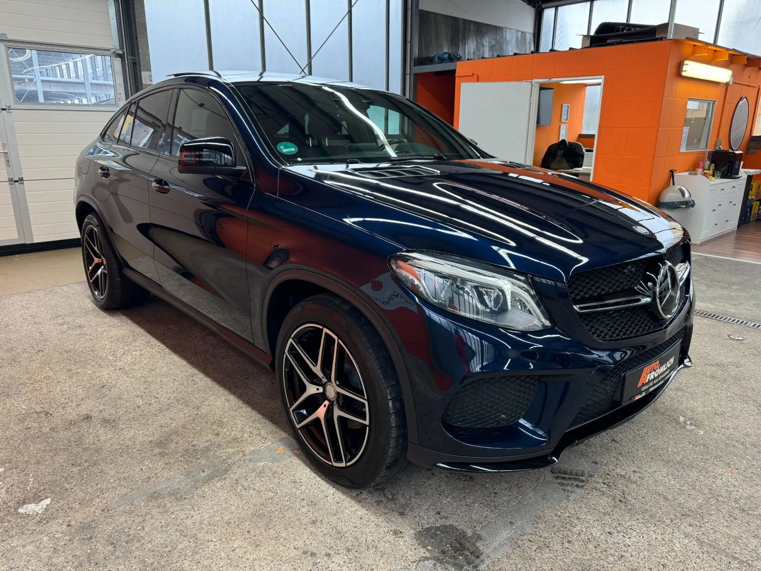 Mercedes-Benz - GLE 350