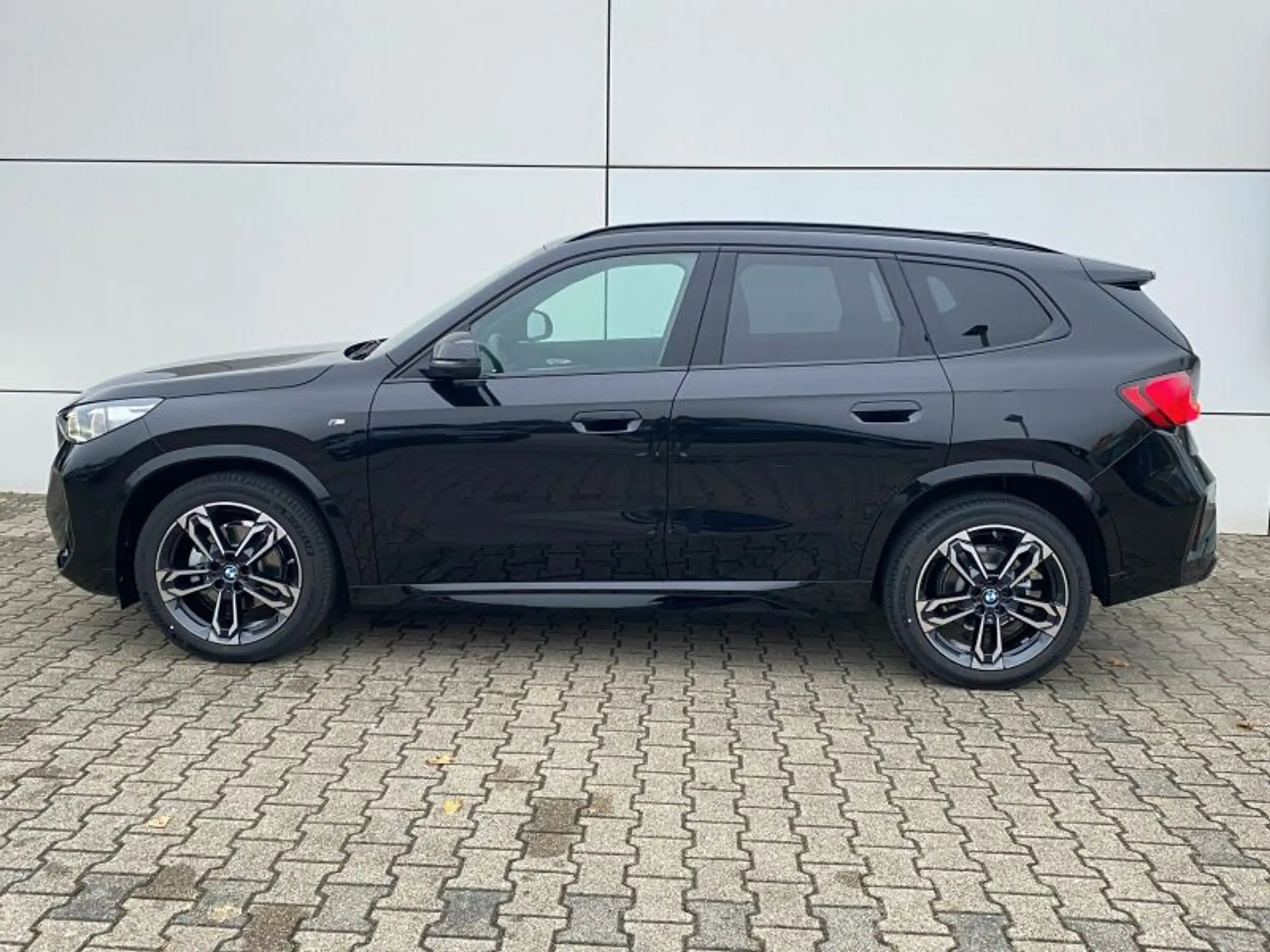 BMW - X1