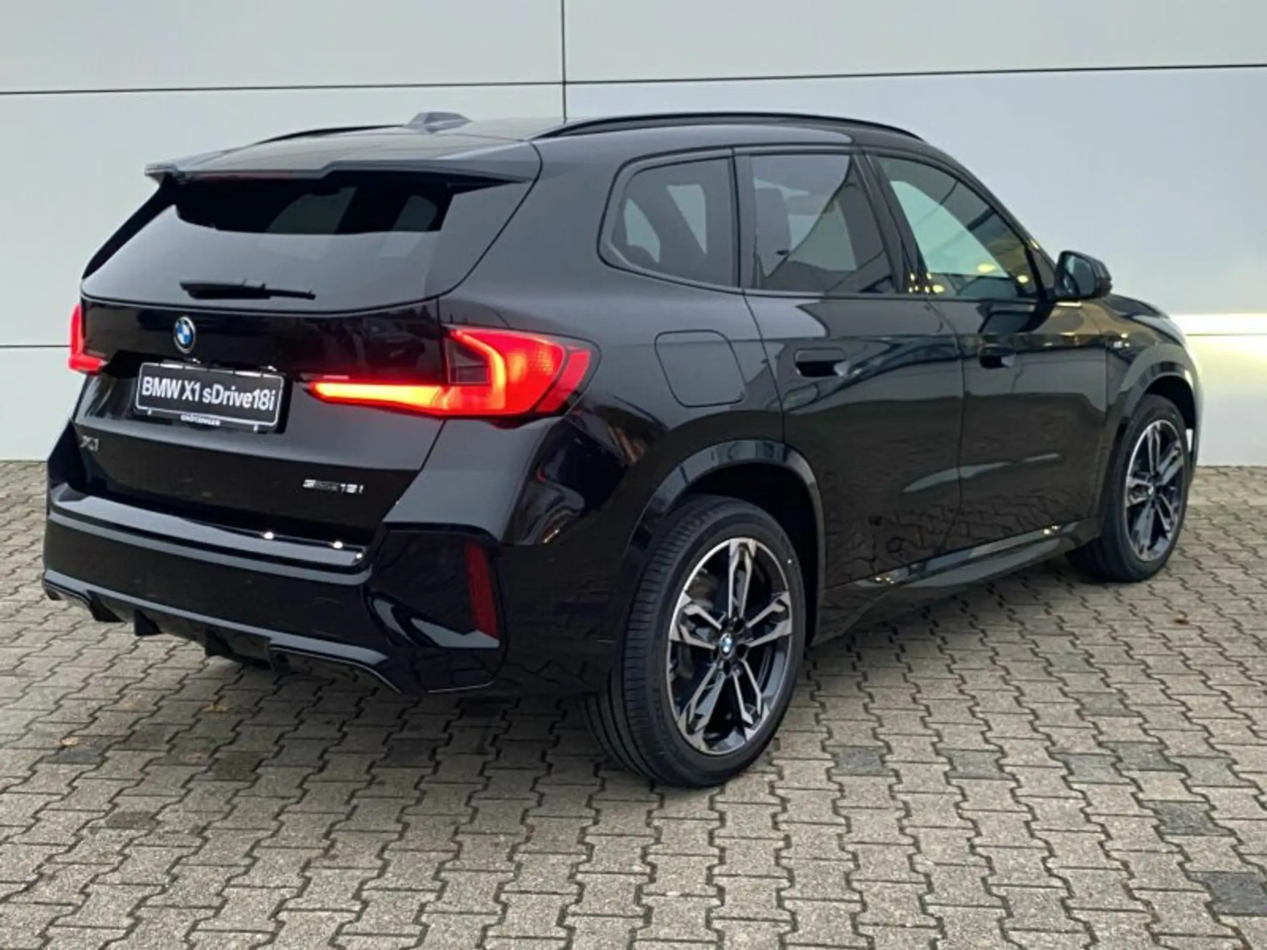 BMW - X1