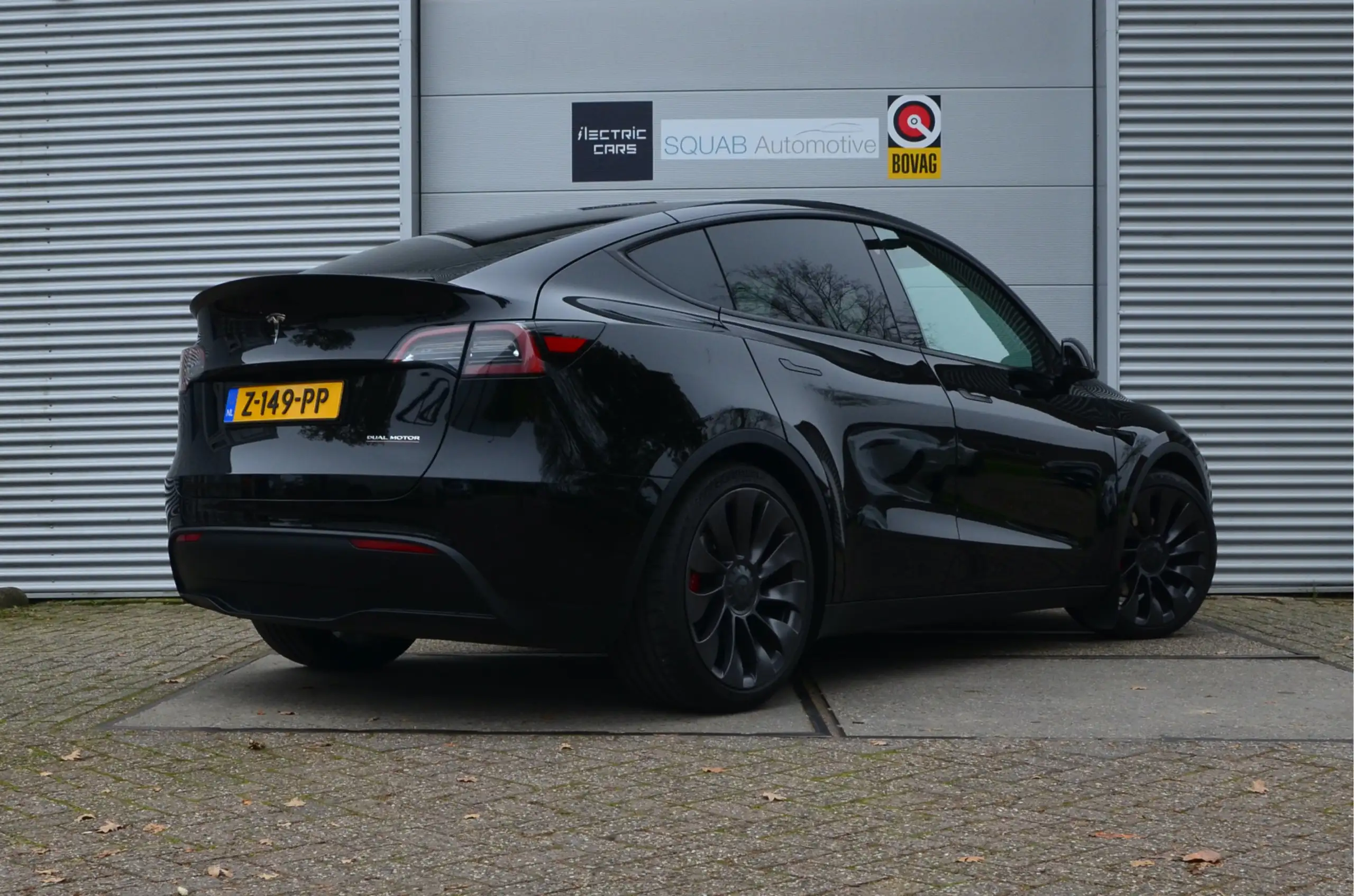 Tesla - Model Y