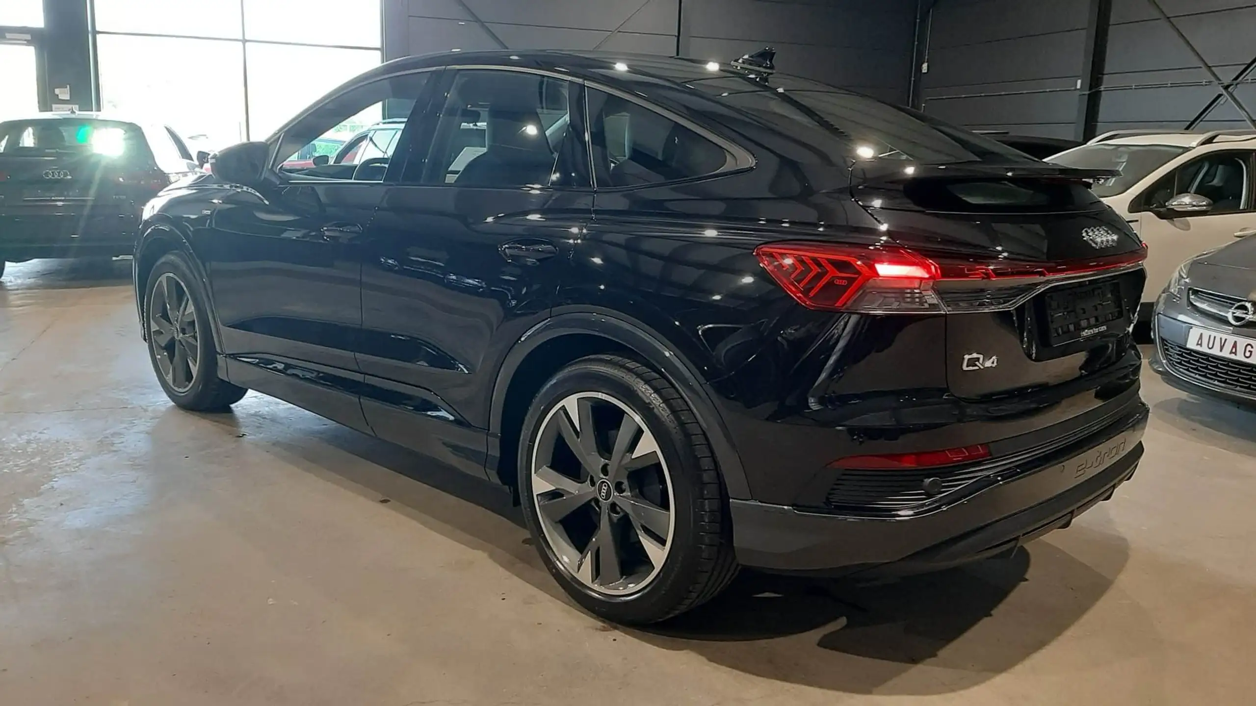 Audi - Q4 e-tron