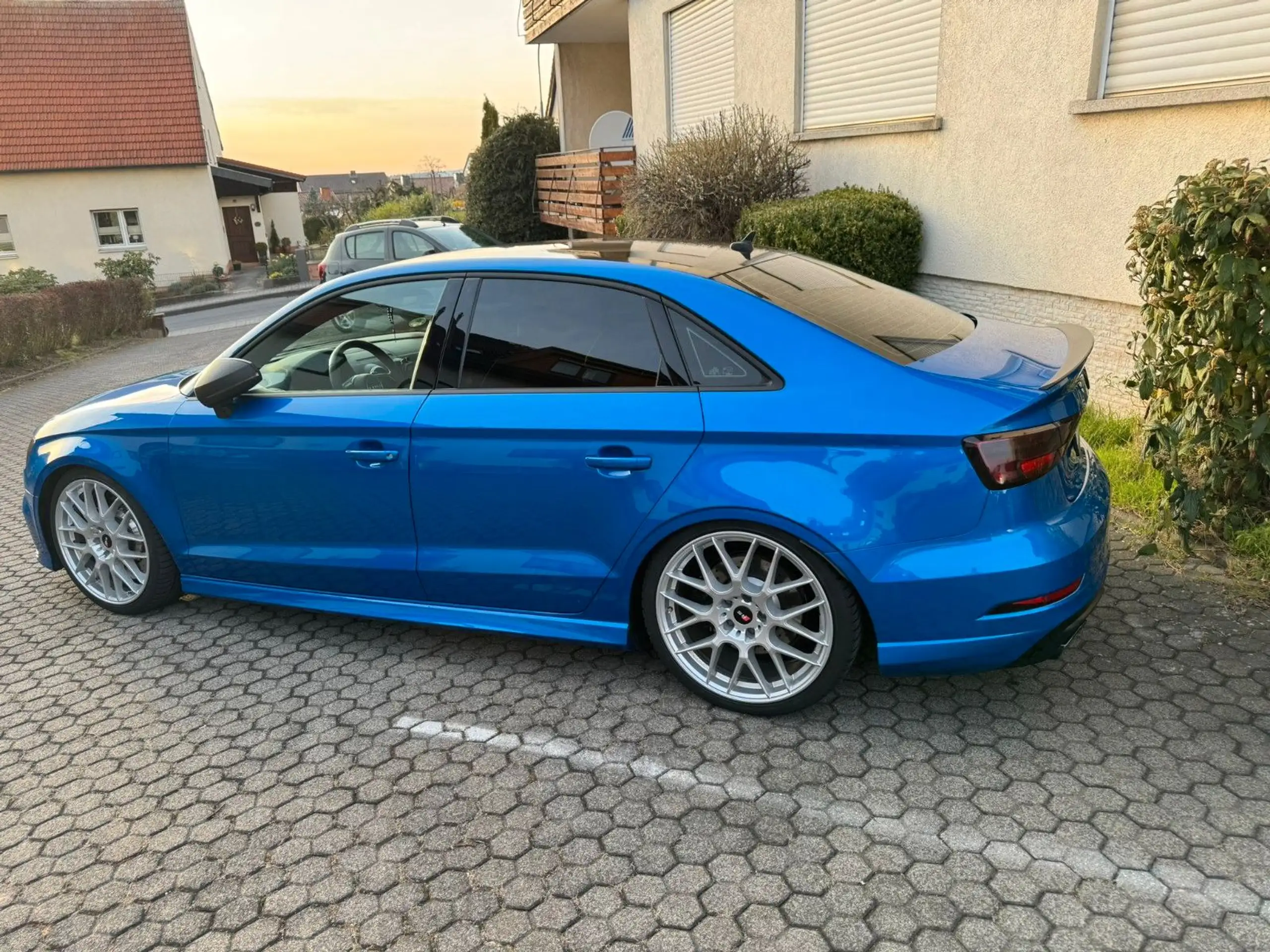 Audi - RS3