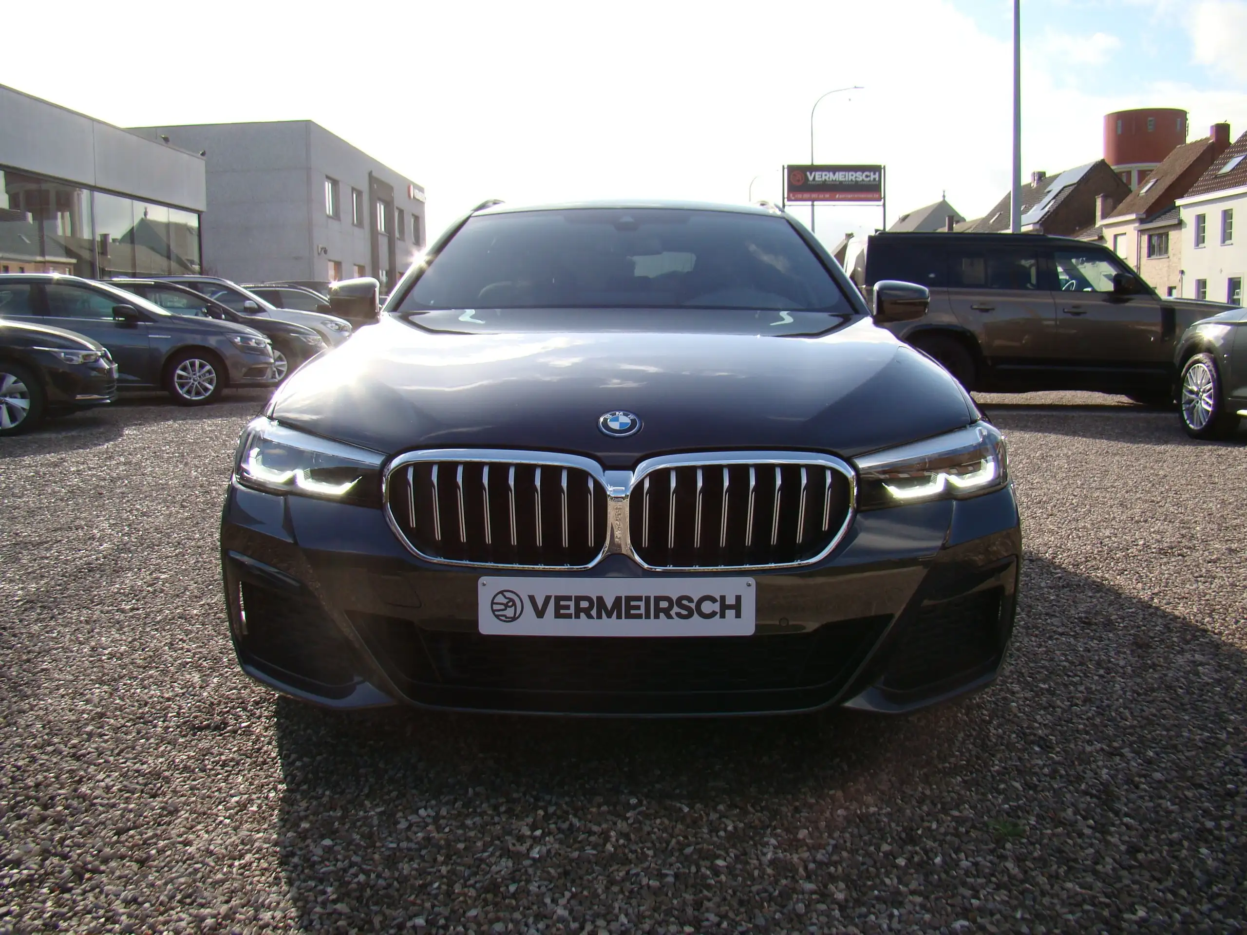 BMW - 530