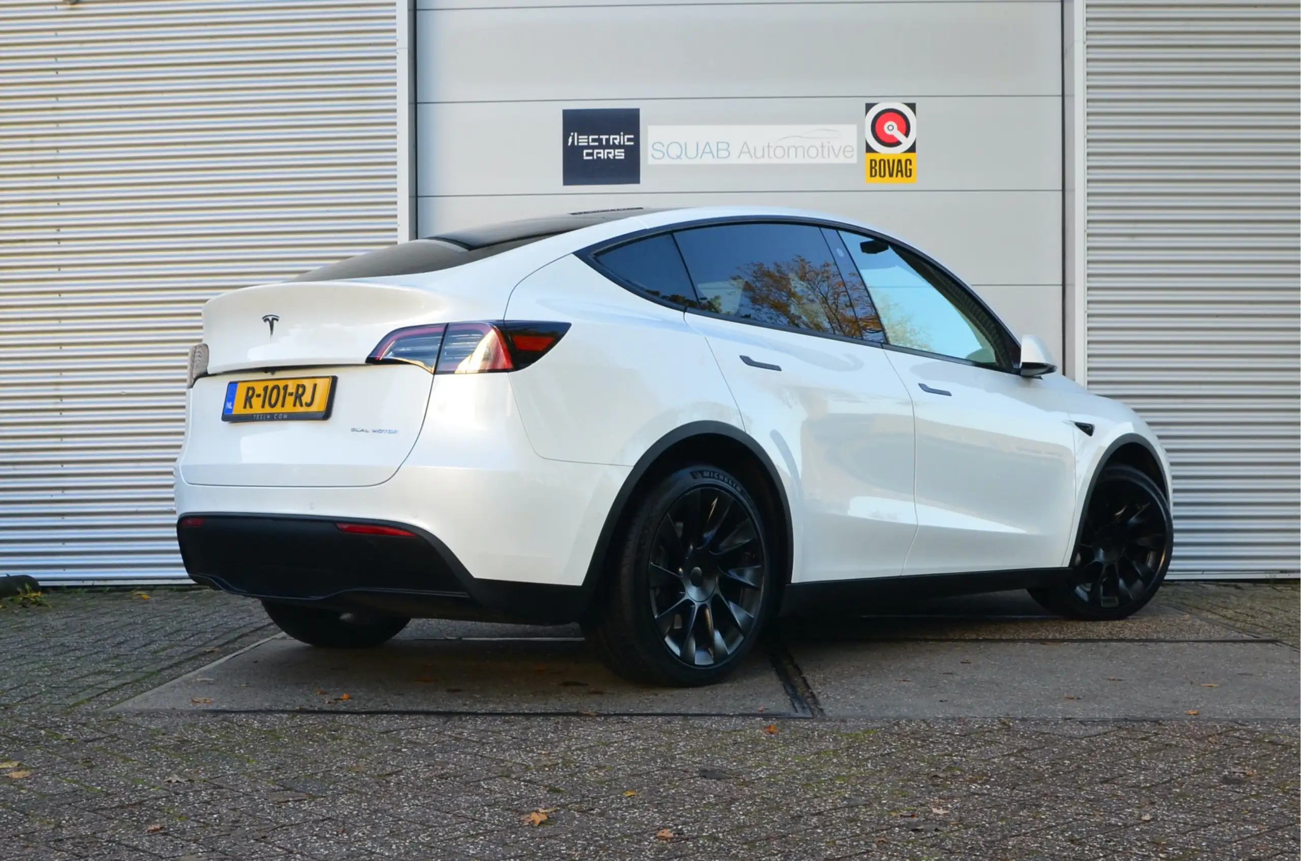 Tesla - Model Y