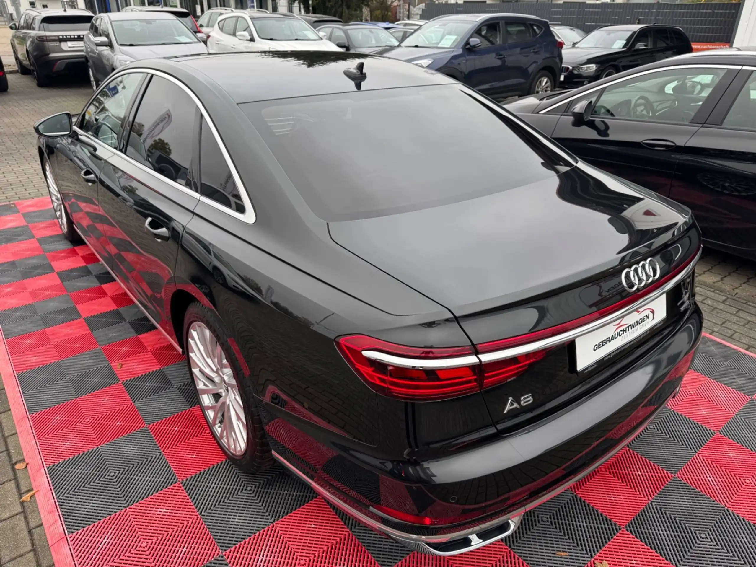 Audi - A8