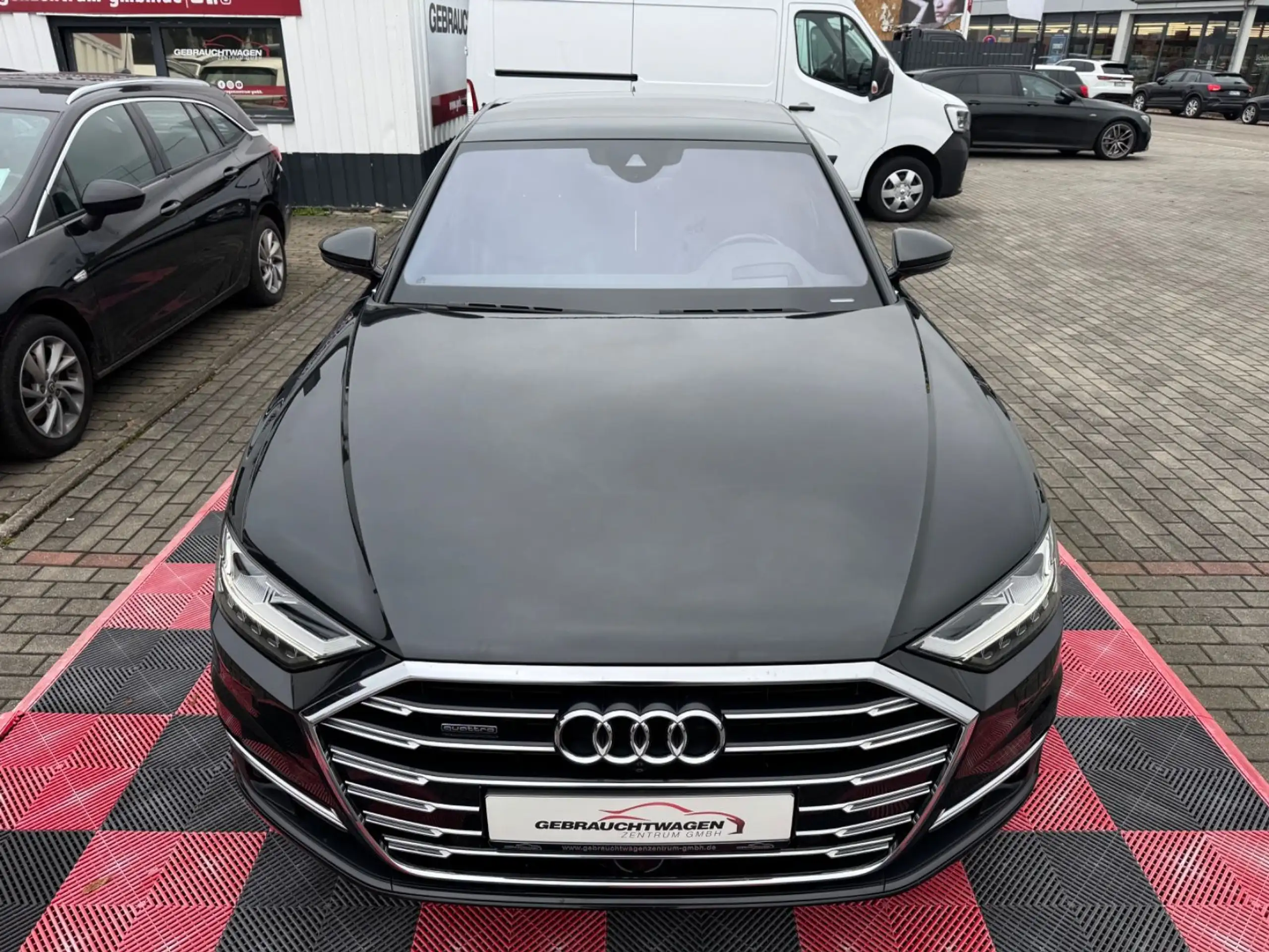 Audi - A8