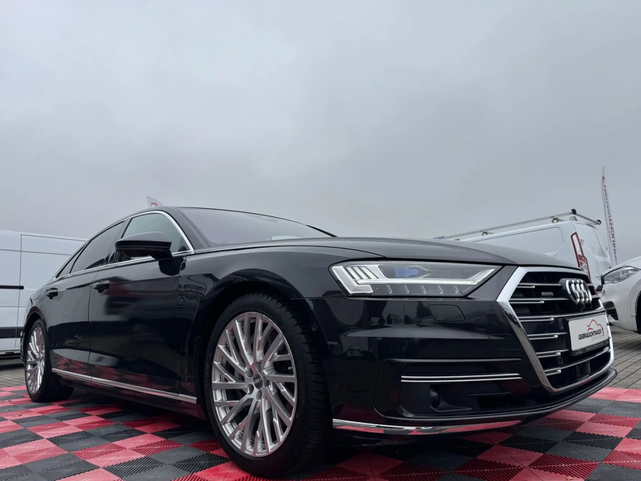 Audi - A8