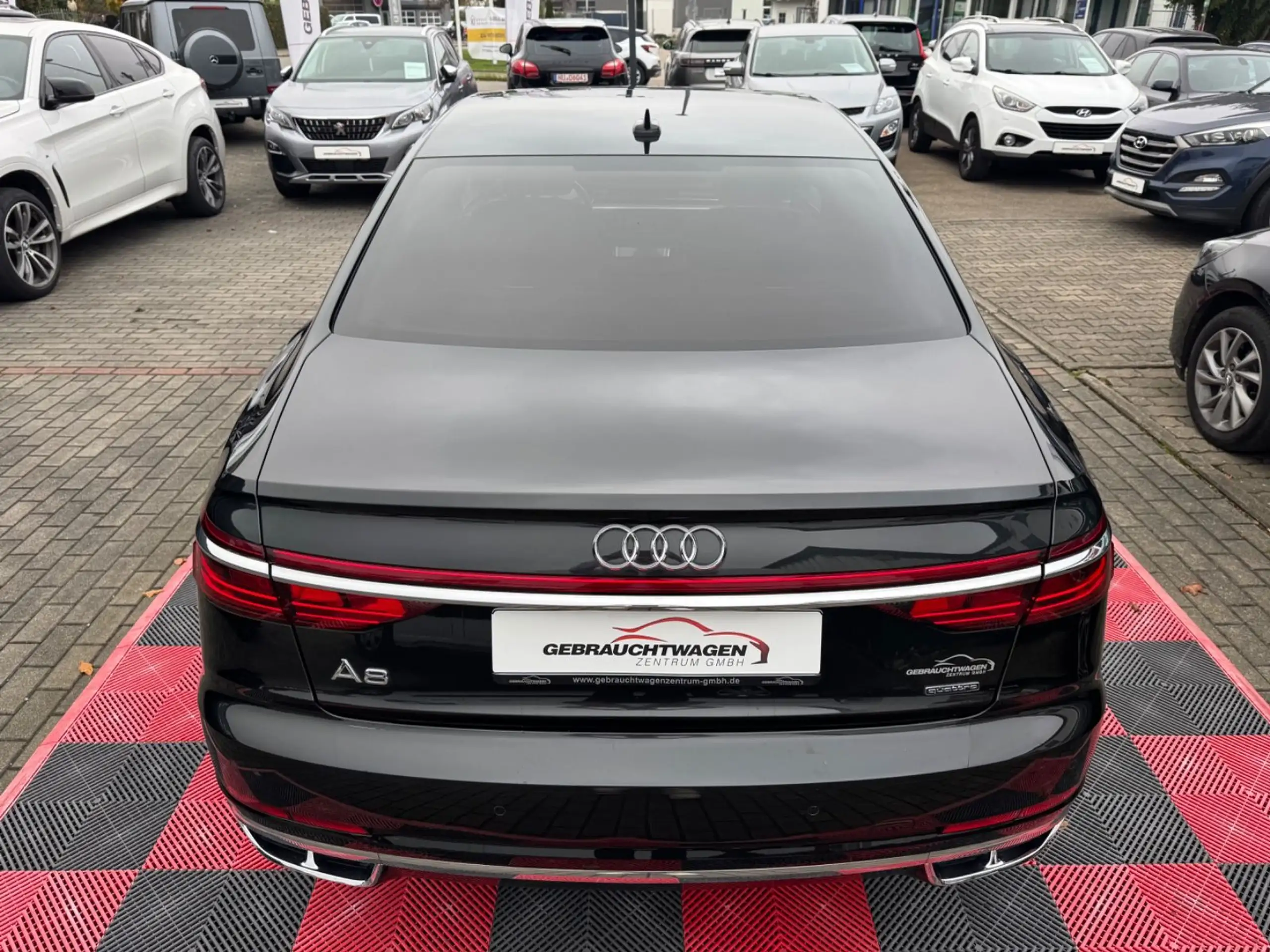 Audi - A8