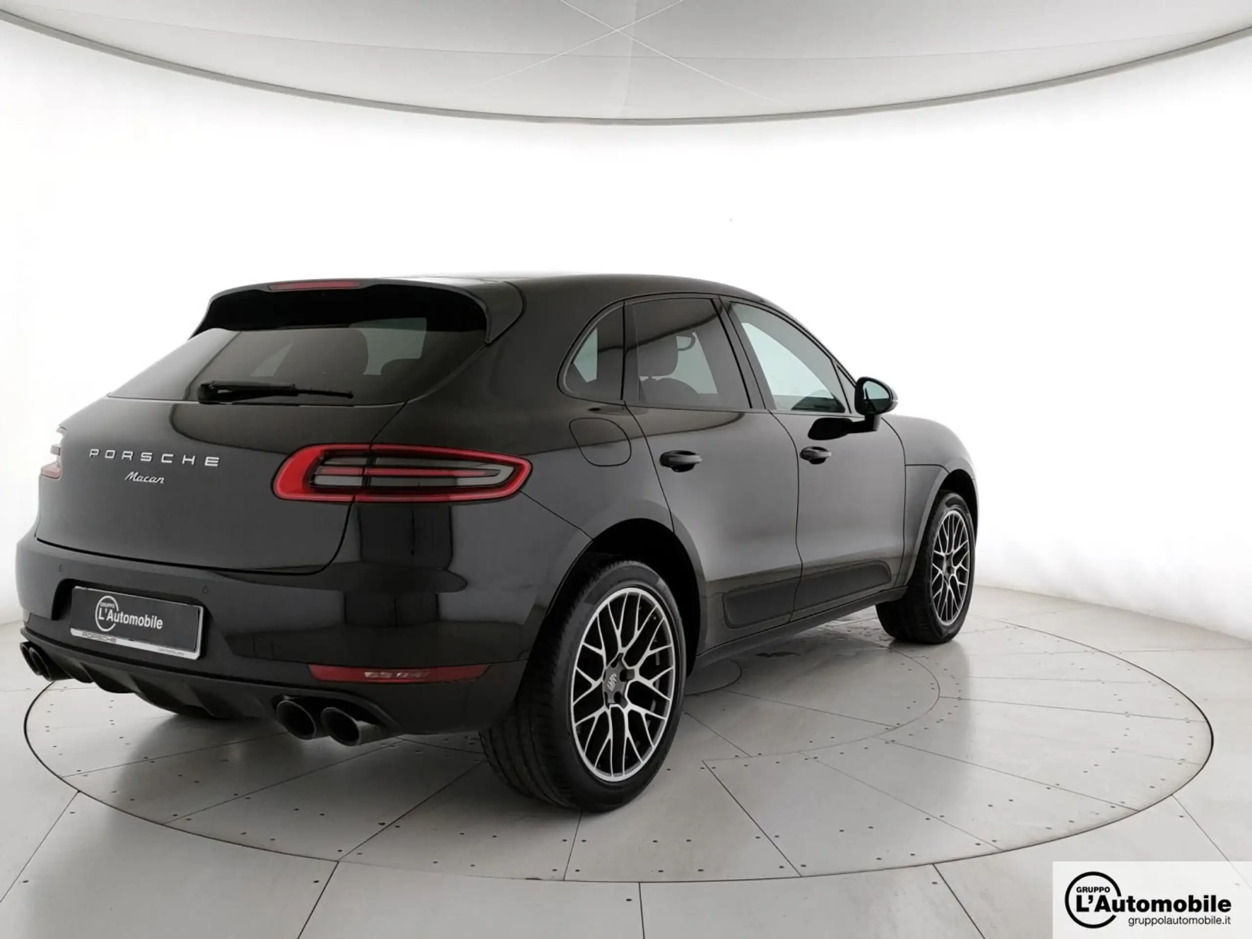 Porsche - Macan