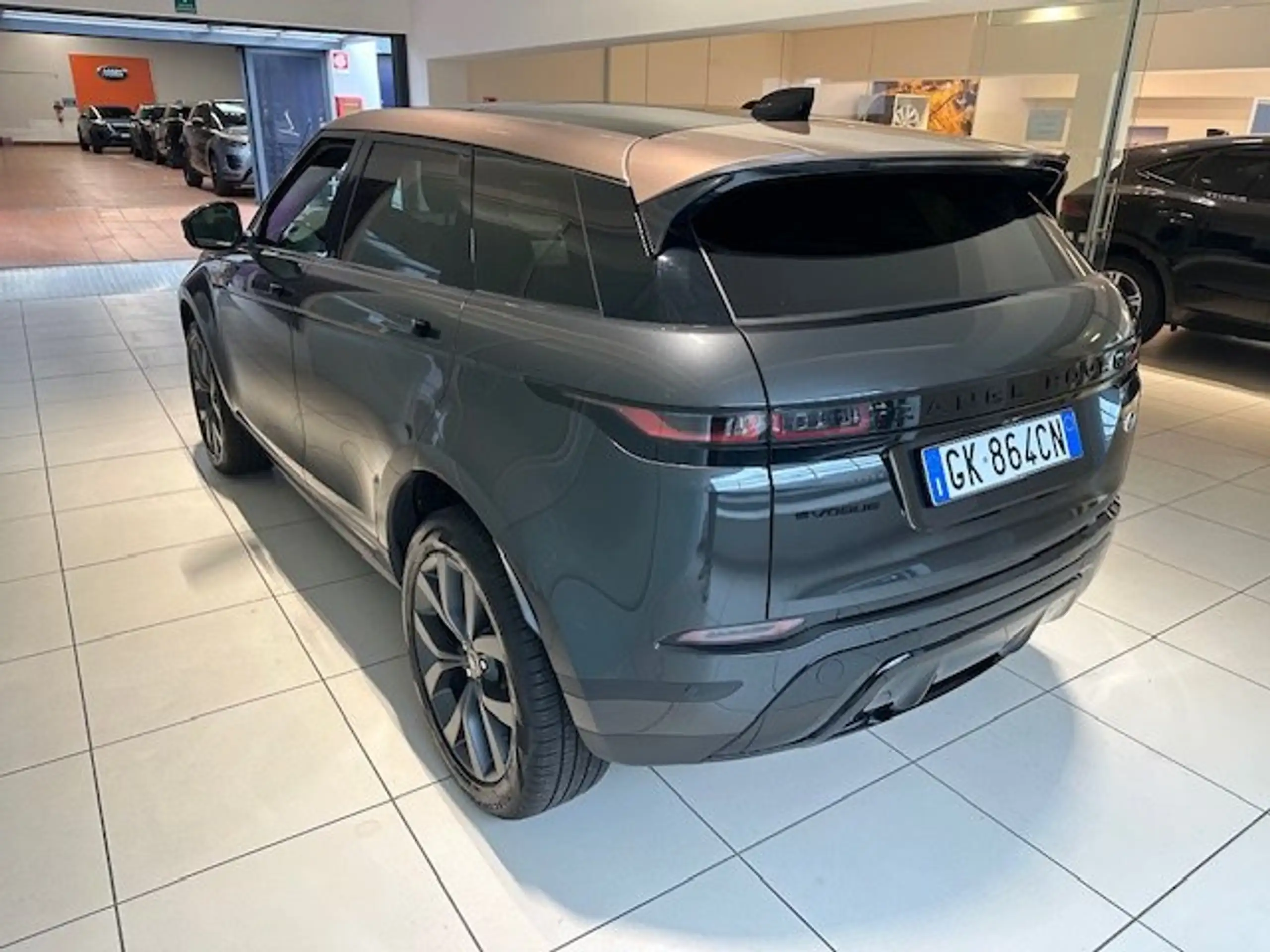 Land Rover - Range Rover Evoque