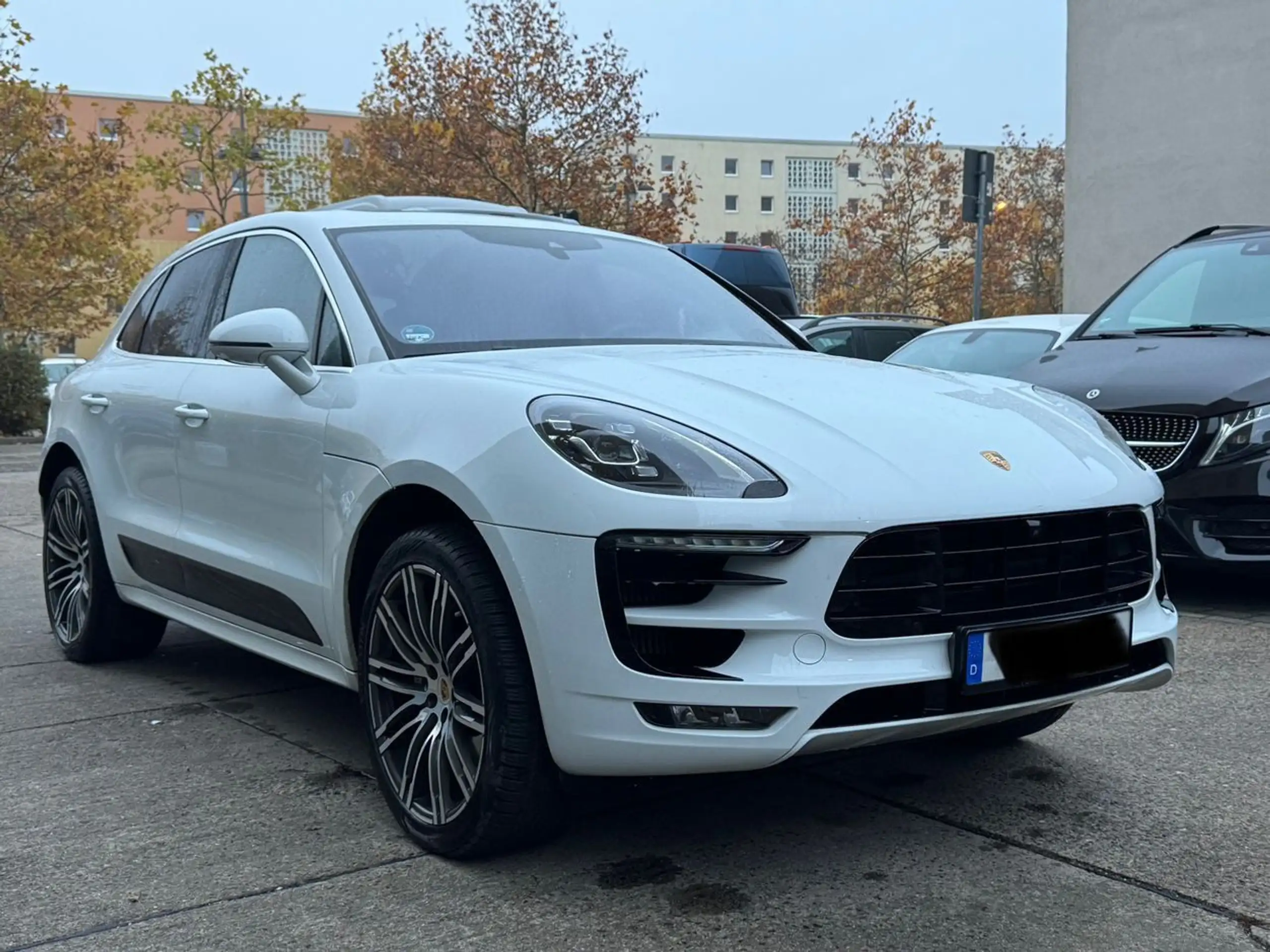 Porsche - Macan