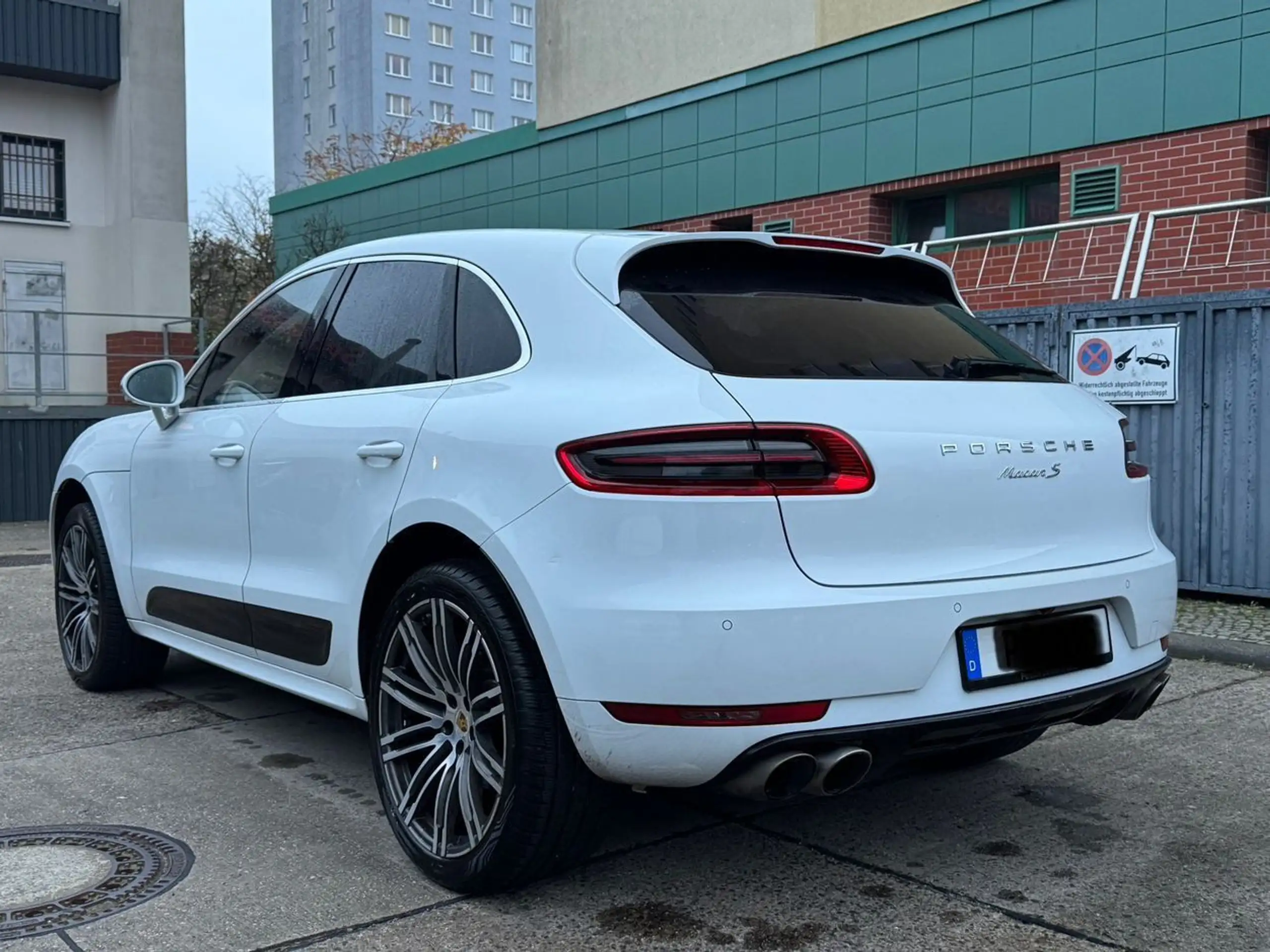 Porsche - Macan